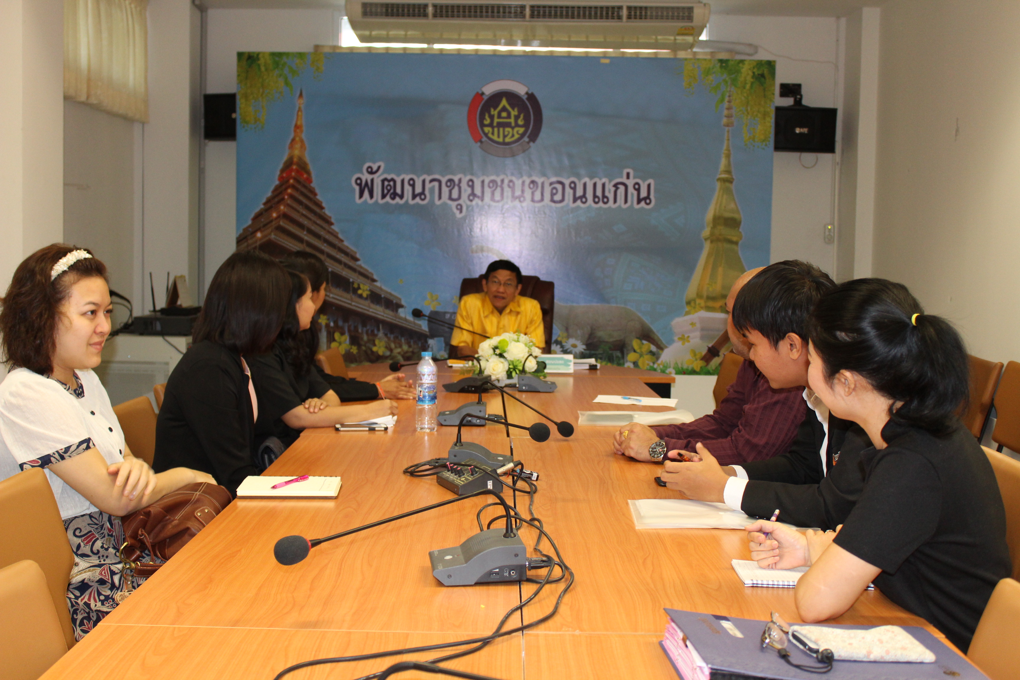 พจ.ขอนแก่น มอบนโยบายการปฏิบัติราชการ  แก่ข้าราชการที่มีคำสั่งย้ายมาสังกัด จ.ขอนแก่น                ก่อนลงปฏิบัติงานในพื้นที่