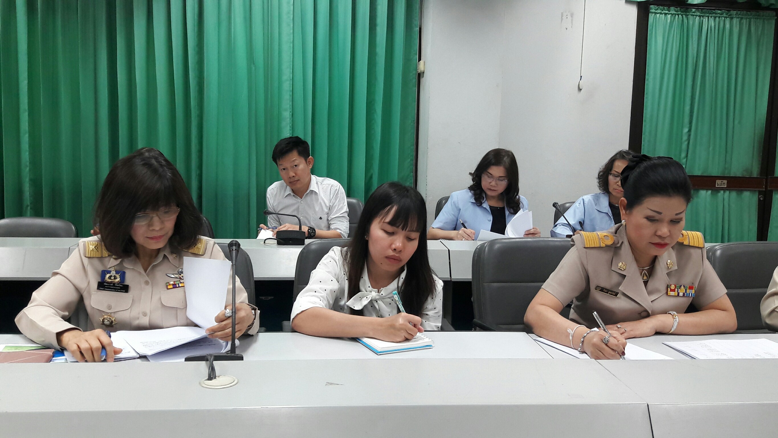 หัวหน้ากลุ่มงานยุทธศาสตร์การพัฒนาชุมชน    เข้าร่วมประชุมการขับเคลื่อนการพัฒนาประเทศตามโครงการไทยนิยม  ยั่งยืน  จังหวัดขอนแก่น