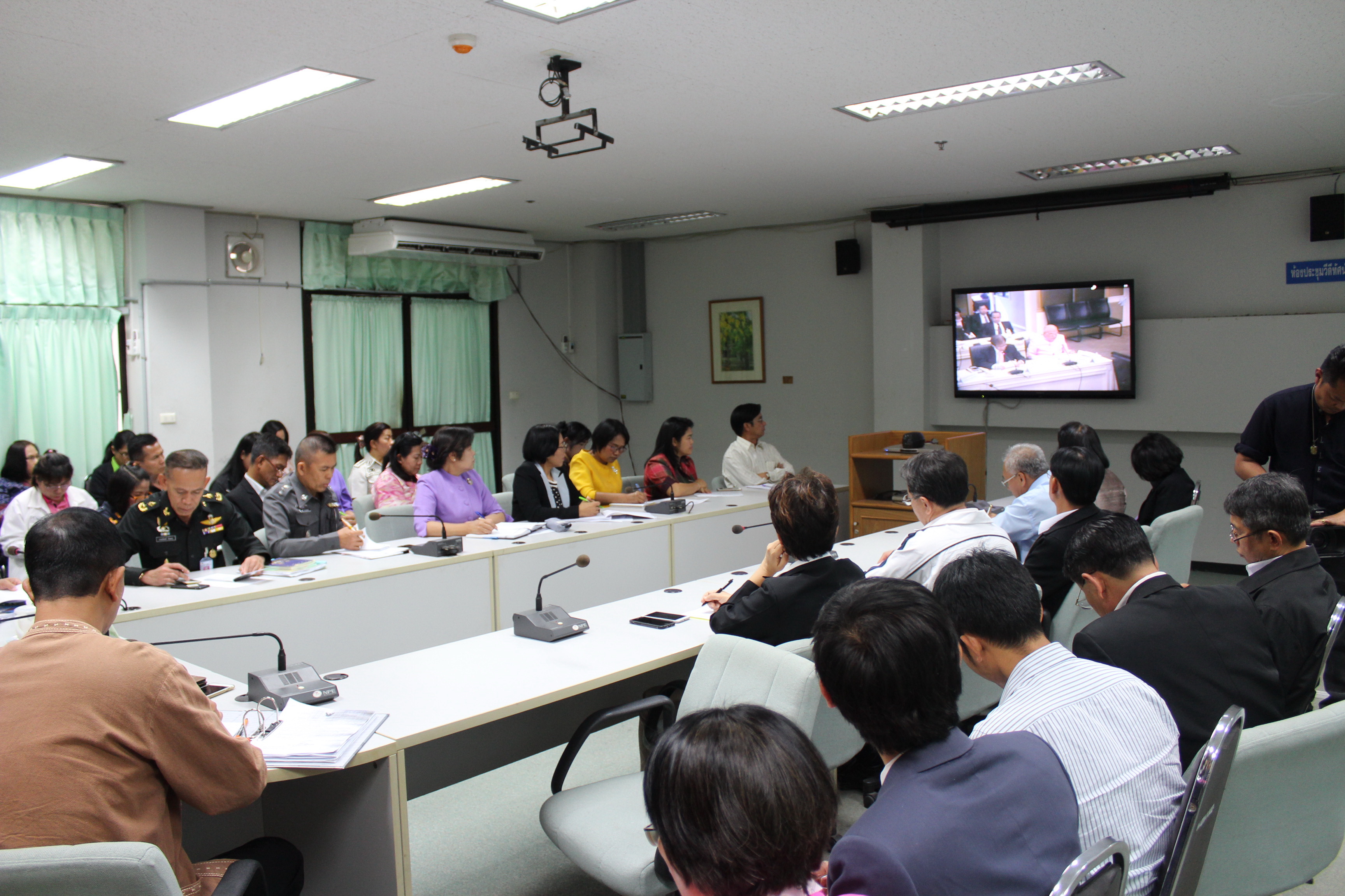 “ พัฒนาการจังหวัดขอนแก่น เข้าร่วมประชุมซักซ้อมแนวทางการขับเคลื่อนการพัฒนาประเทศตามโครงการไทยนิยม ยั่งยืน ผ่านระบบ Conference”