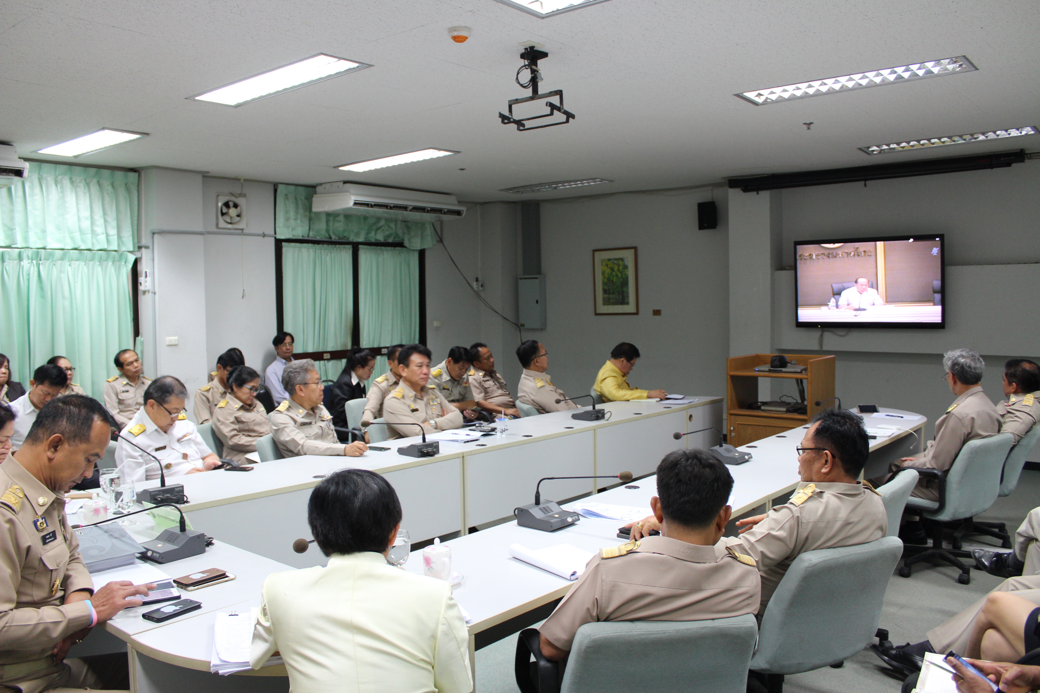 “พัฒนาการจังหวัดขอนแก่น ร่วมประชุมซักซ้อมแนวทางการขับเคลื่อนการพัฒนาประเทศตามโครงการไทยนิยม ยั่งยืน”