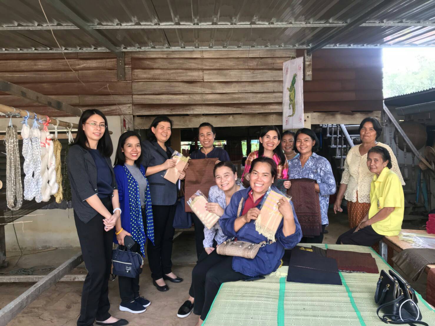 ขอนแก่น รับการตรวจติดตามประเมินผล โครงการพัฒนายกระดับผลิตภัณฑ์ OTOP โดยโรงเรียนOTOP จาก จนท.กรมฯ