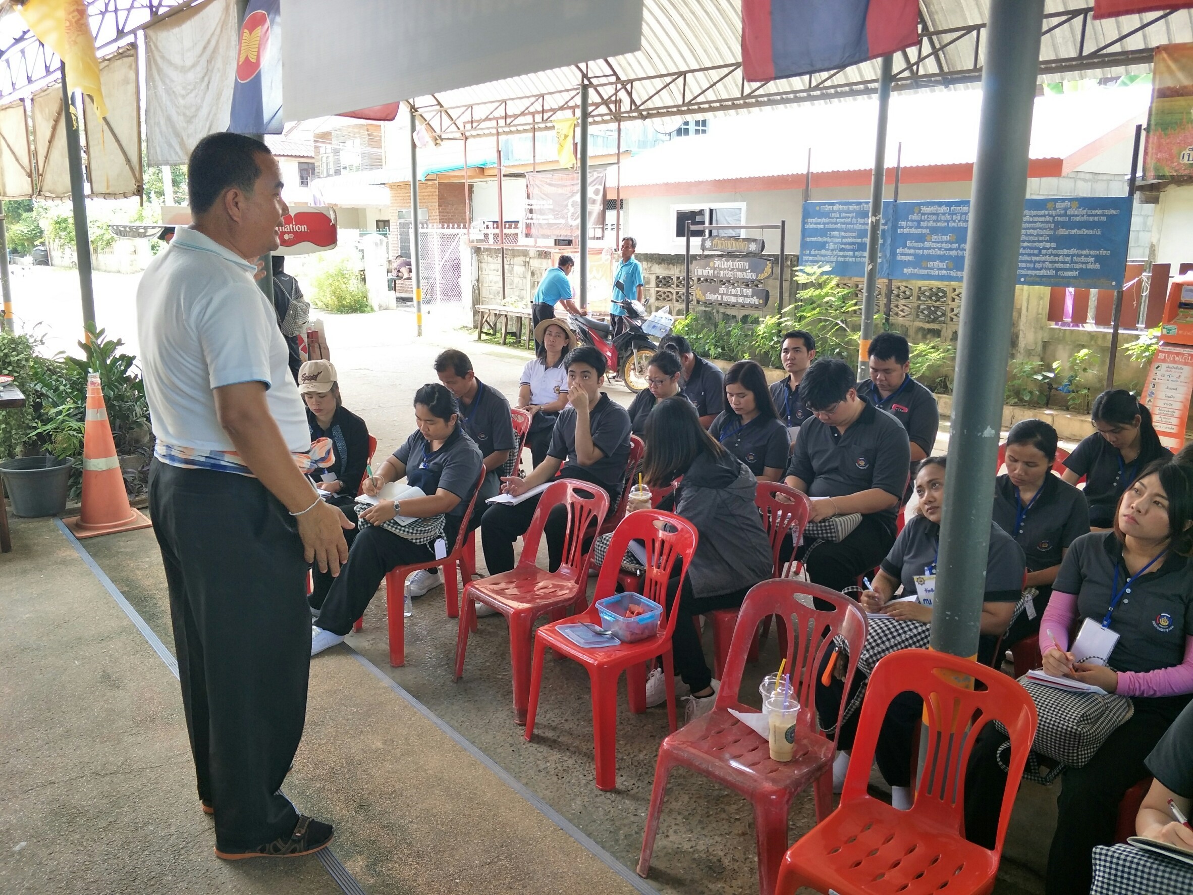 พัฒนากร รุ่น 109 ลงพื้นที่ฝึกภาคสนามวันแรก เรียนรู้กิจกรรมหมู่บ้านต้นแบบ