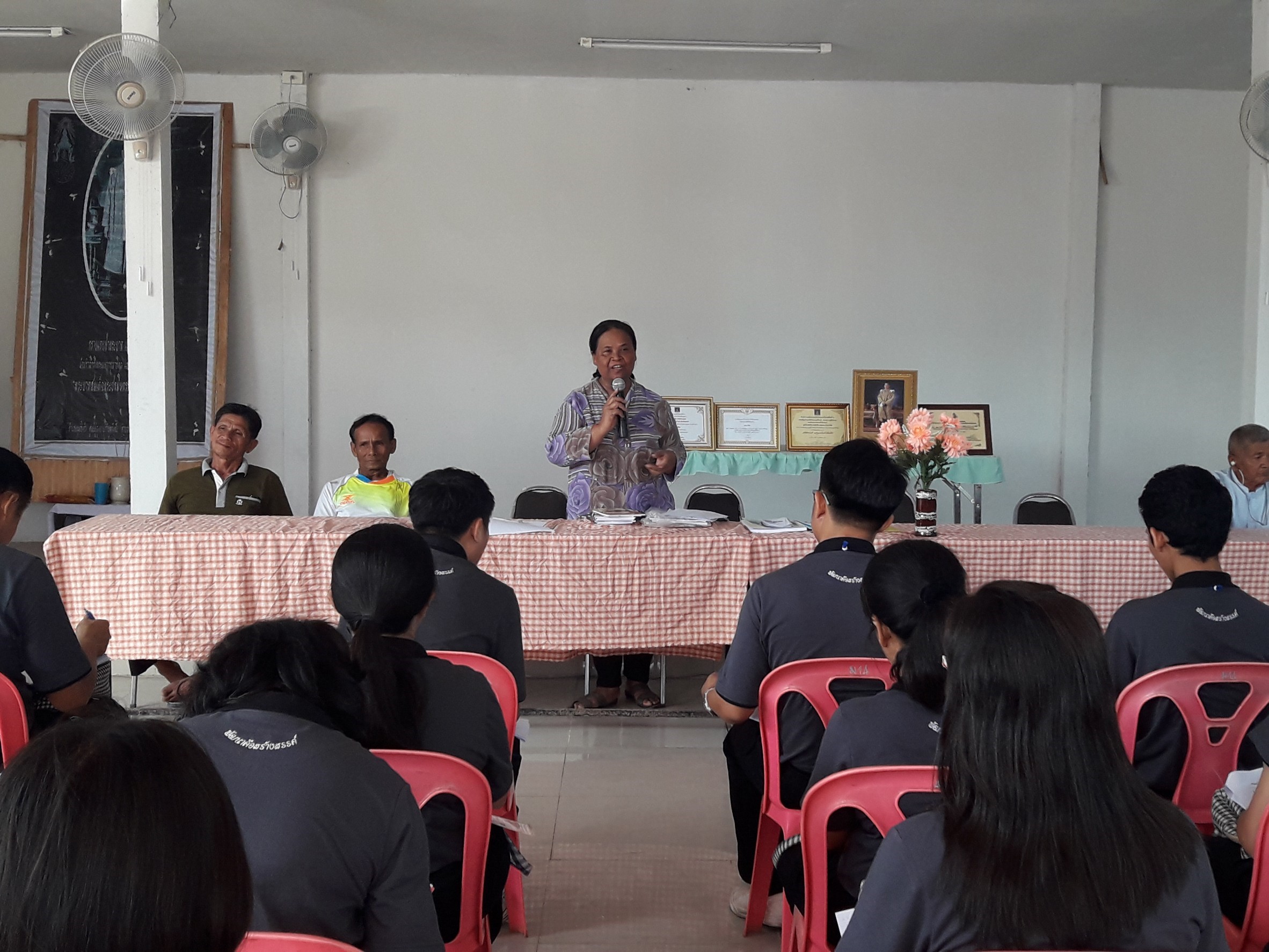 พัฒนากร รุ่น 109 ลงพื้นที่ฝึกภาคสนามวันแรก เรียนรู้กิจกรรมหมู่บ้านต้นแบบ