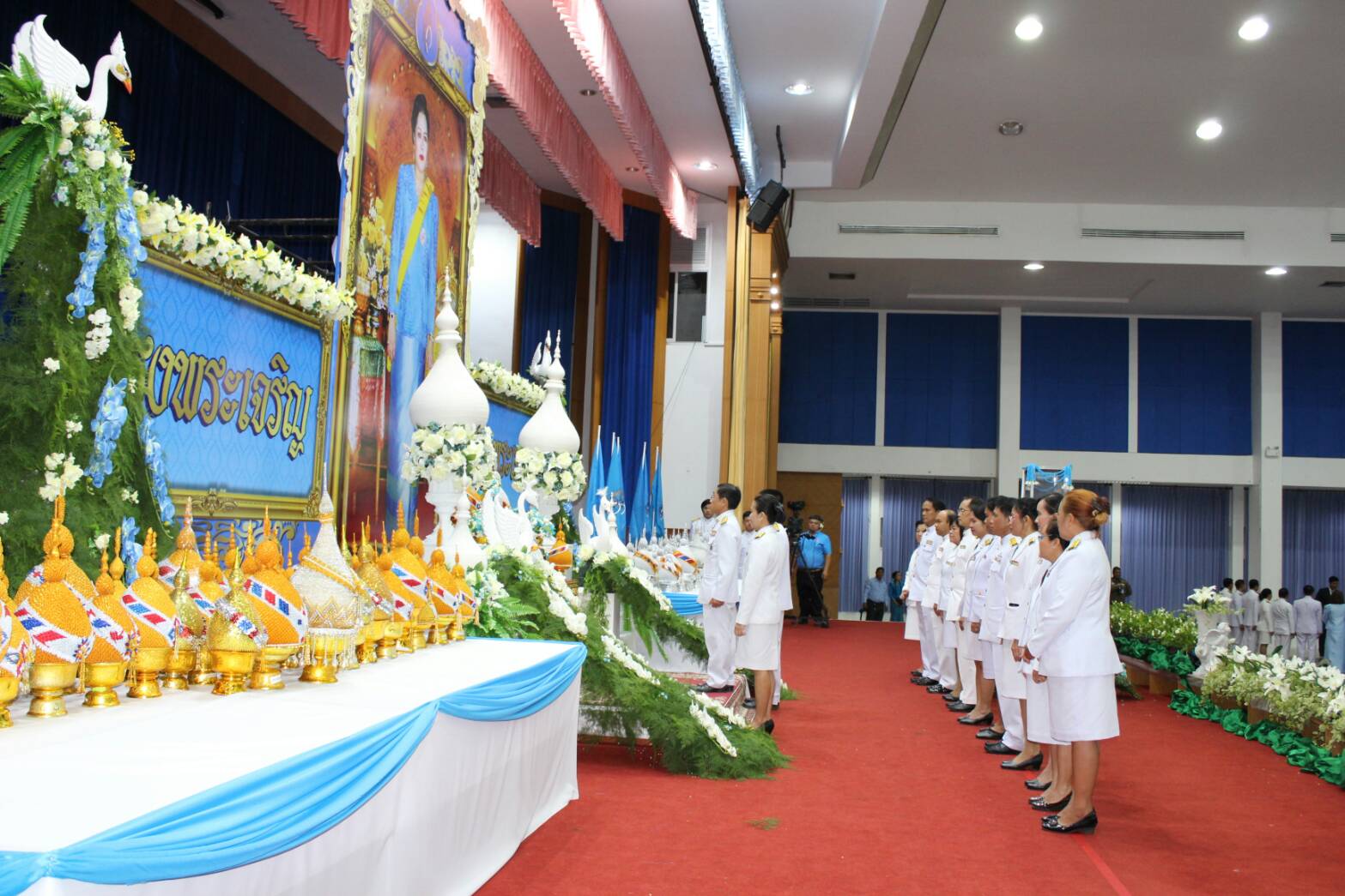 ?พช.ขอนแก่น ร่วมพิธีถวายเครื่องราชสักการะและพิธีจุดเทียนถวายพระพรชัยมงคล สมเด็จพระนางเจ้าสิริกิติ์ พระบรมราชินีนาถ ในรัชกาลที่ 9?
