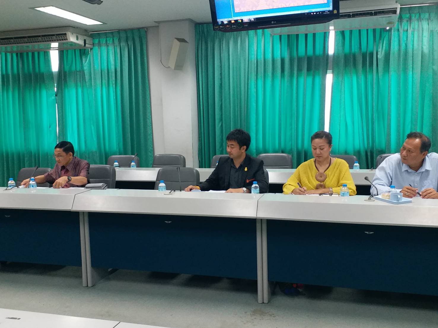 พจ.ขอนแก่น ร่วมประชุมคณะกรรมการรับการตรวจประเมินเพื่อขอรับรองจังหวัดขอนแก่นเป็นนครแห่งผ้ามัดหมี่โลก