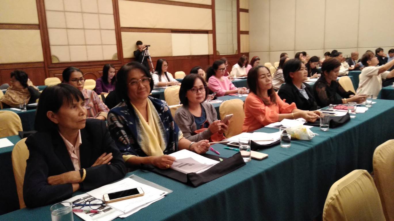 สำนักงานพัฒนาชุมชนจังหวัดขอนแก่น ประชุมเตรียมพร้อมขับเคลื่อนการพัฒนาผลิตภัณฑ์ชุมชน กลุ่มปรับตัวสู่การพัฒนา(กลุ่มD)ประเภทอาหารและเครื่องดื่ม ตามโครงการชุมชนท่องเที่ยวOTOP นวัตวิถี ภายใต้โครงการไทยนิยม ยั่งยืน