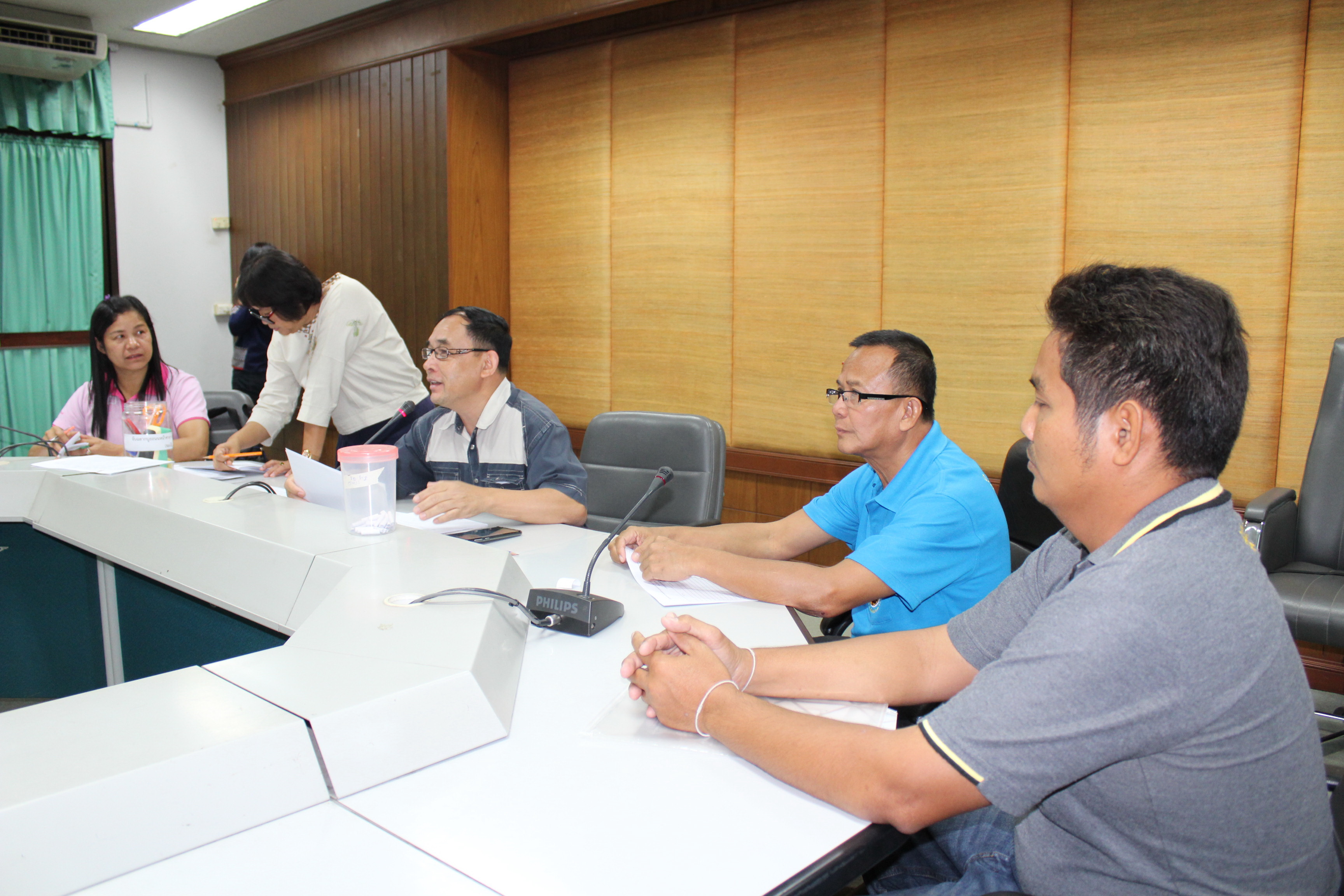 พช.ขอนแก่น ประชุมผู้ผลิต ผู้ประกอบการ OTOP ในการจัดแสดงและจำหน่ายผลิตภัณฑ์หนึ่งตำบลหนึ่งผลิตภัณฑ์ ในงานเทศกาลไหมนานาชาติ ประเพณีผูกเสี่ยวและงานกาดชาด จังหวัดขอนแก่ ประจำปี 2561