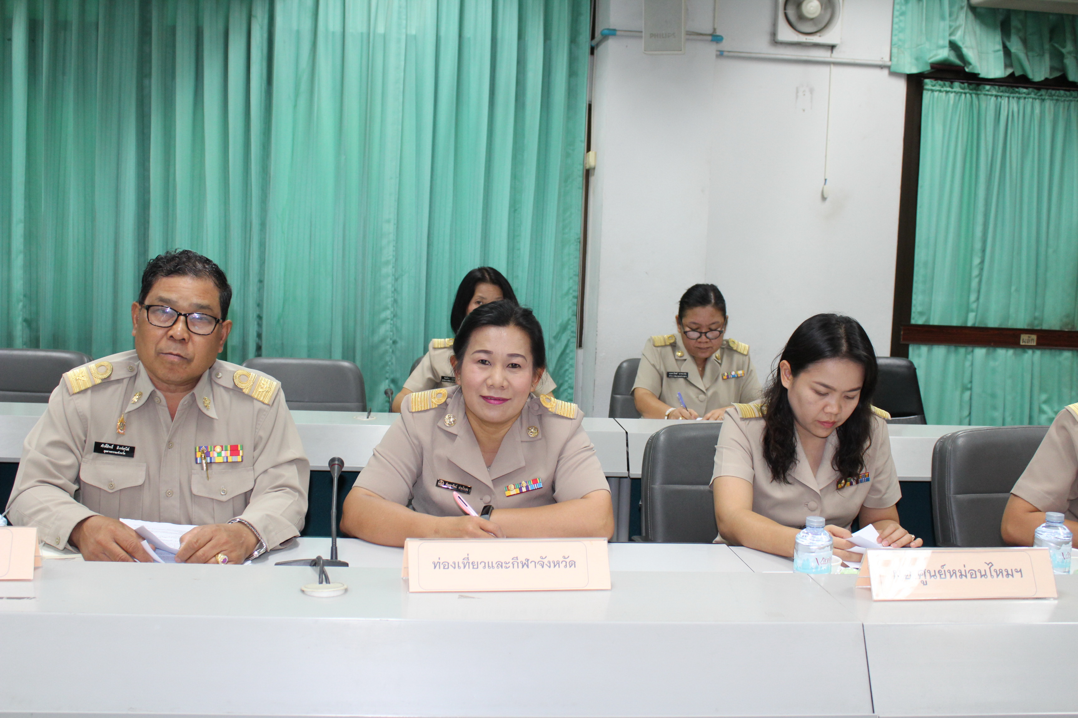 ขอนแก่น ประชุม เตรียมความพร้อมการจัดประกวดผ้าไหม ในงานเทศกาลไหมนานาชาติ ประเพณีผูกเสี่ยว และงานกาชาดจังหวัดขอนแก่น ประจำปี 2561