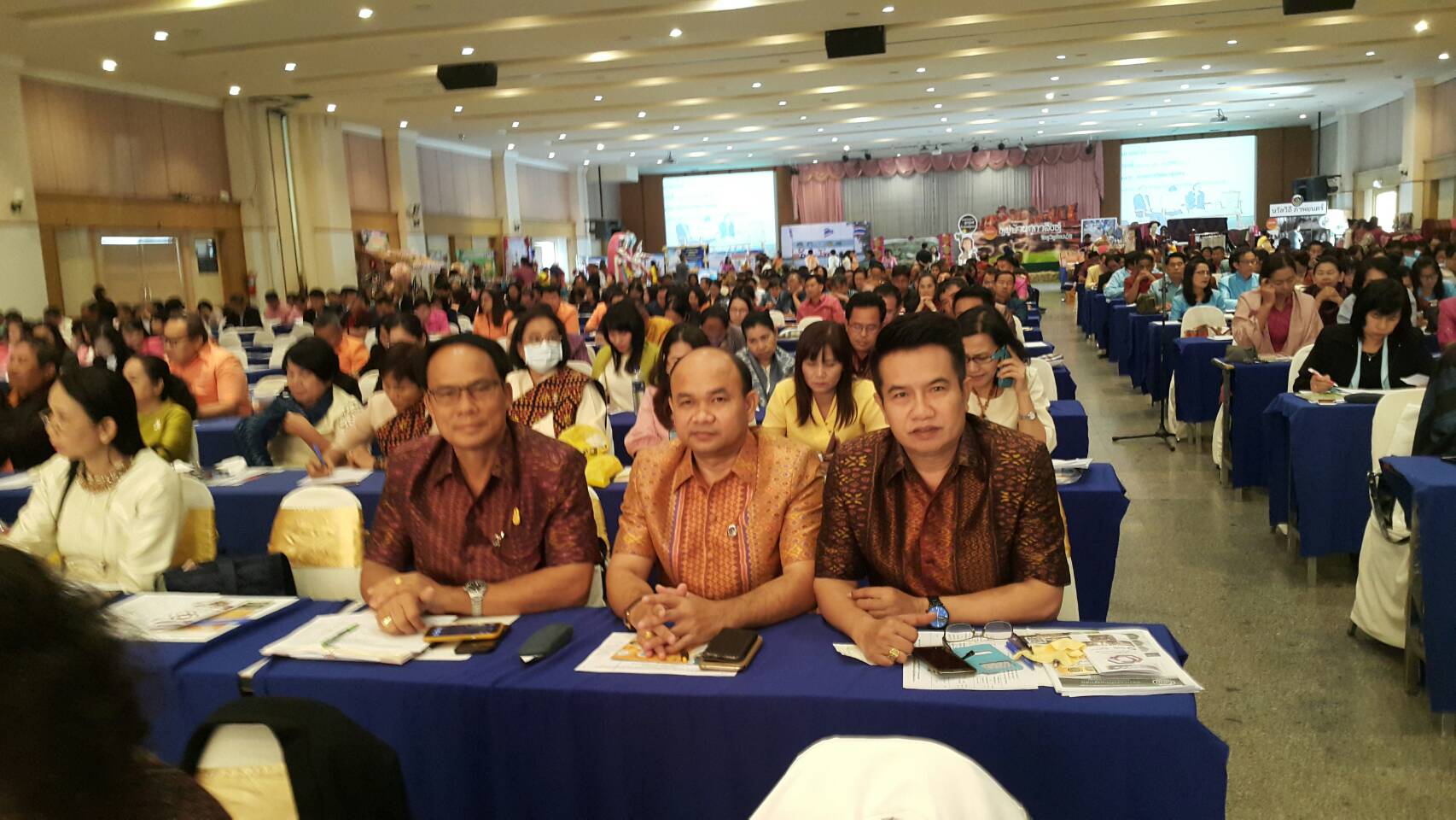 คณะผู้บริหาร สำนักงานพัฒนาชุมชนจังหวัดขอนแก่น เข้าร่วมประชุมเชิงปฏิบัติการ  ตรวจติดตามผลการดำเนินงานของหน่วยรับตรวจ  รายไตรมาส ครั้งที่ 1/2562  เขตตรวจราชการที่ 10,11,12,13  และ 14