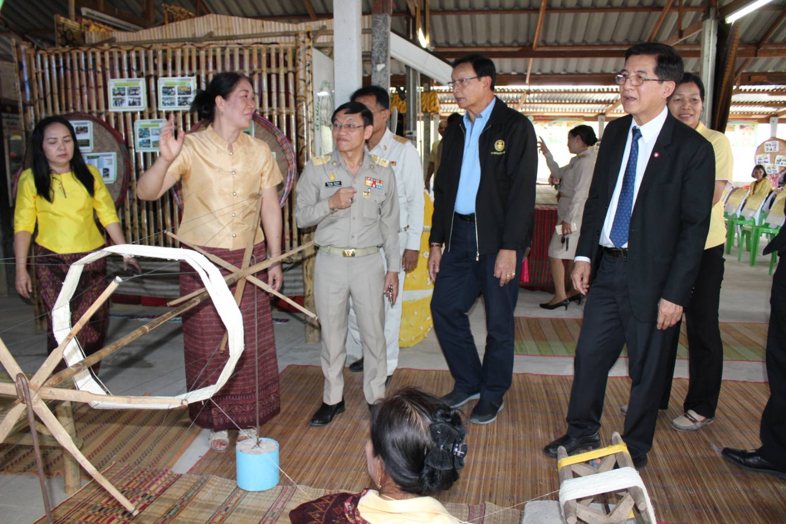 สภานิติบัญญัติแห่งชาติพบประชาชนตามวิถีไทยนิยม  ยั่งยืน  ภาคตะวันออกเฉียงเหนือ  ณ จังหวัดขอนแก่น ระหว่าง 6-7 ม.ค.2562 เพื่อติดตามการดำเนินงานตามนโยบายรัฐบาลและเยี่ยมเยียนรับฟังปัญหาของประชาชนในพื้นที่