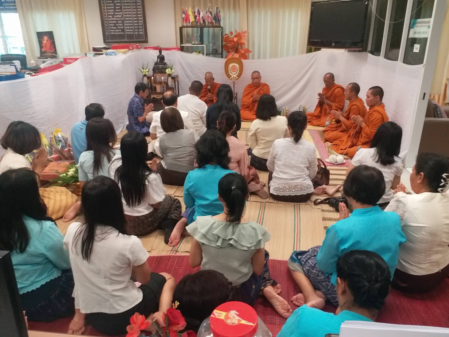 ?พช.ขอนแก่น ทำบุญสำนักงาน ถวายภัตตาหารเพล และจตุปัจจัยแด่พระสงฆ์?️