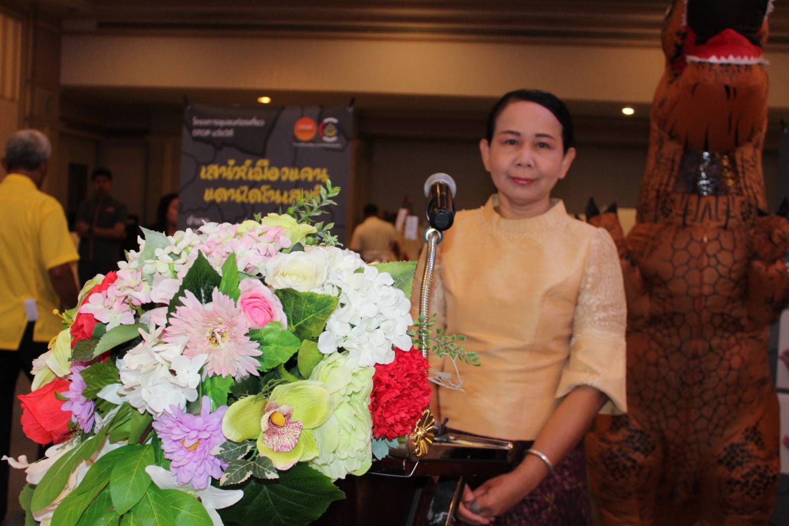 ?พช.ขอนแก่น จัดนิทรรศการแสดงและประชาสัมพันธ์ผลผลิต ผลลัพธ์ ของโครงการชุมชนท่องเที่ยว OTOP นวัตวิถี ขอนแก่น การพัฒนาผลิตภัณฑ์ชุมชน ของฝากของที่ระลึก ประเภท ของใช้ ของตกแต่ง ของตกแต่งของที่ระลึก  ” เสน่ห์เมืองแคนแดนไดโนเสาร์”?️