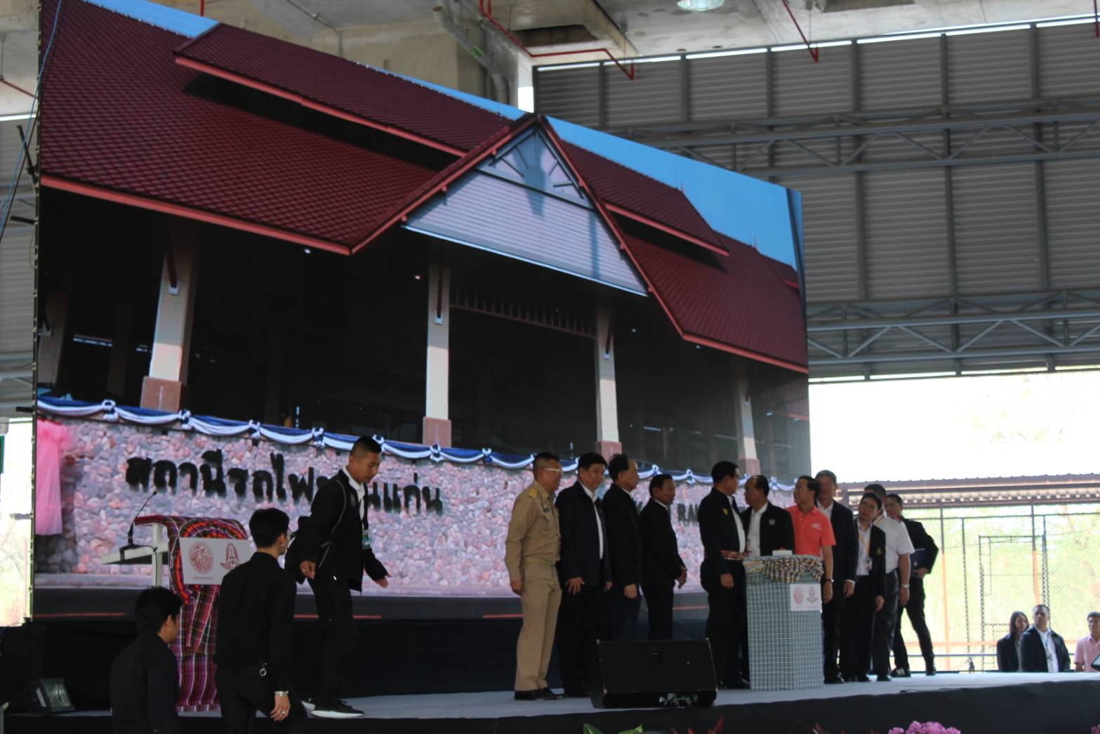 ?พลเอกประยุทธ์  จันทร์โอชา นายกรัฐมนตรี ลงพื้นที่ตรวจราชการในพื้นที่จังหวัดขอนแก่น?️