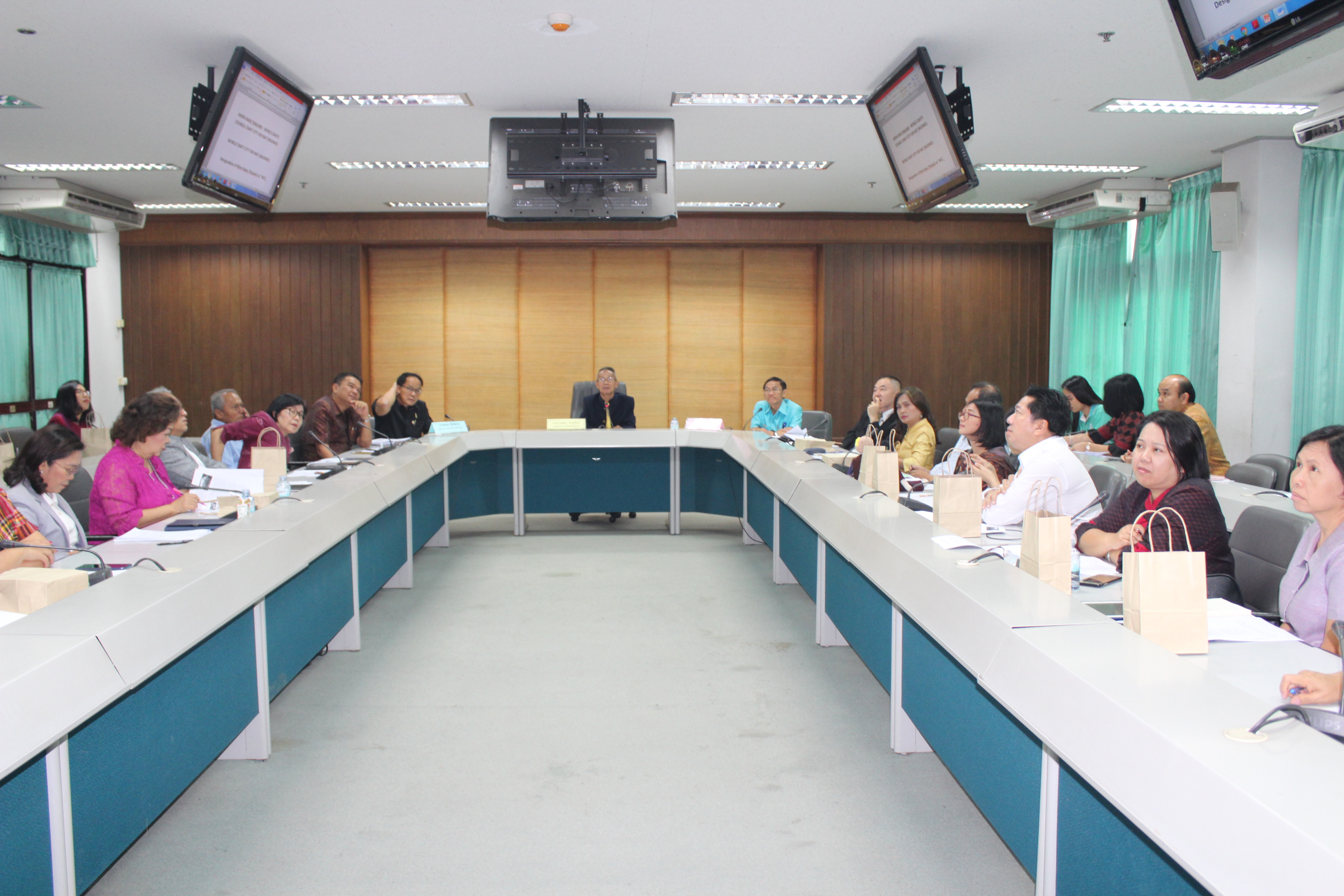 จ.ขอนแก่น  ประชุมคณะกรรมการขับเคลื่อนเมืองหัตถกรรมโลกแห่งผ้ามัดหมี่  ครั้งที่ 1/2562
