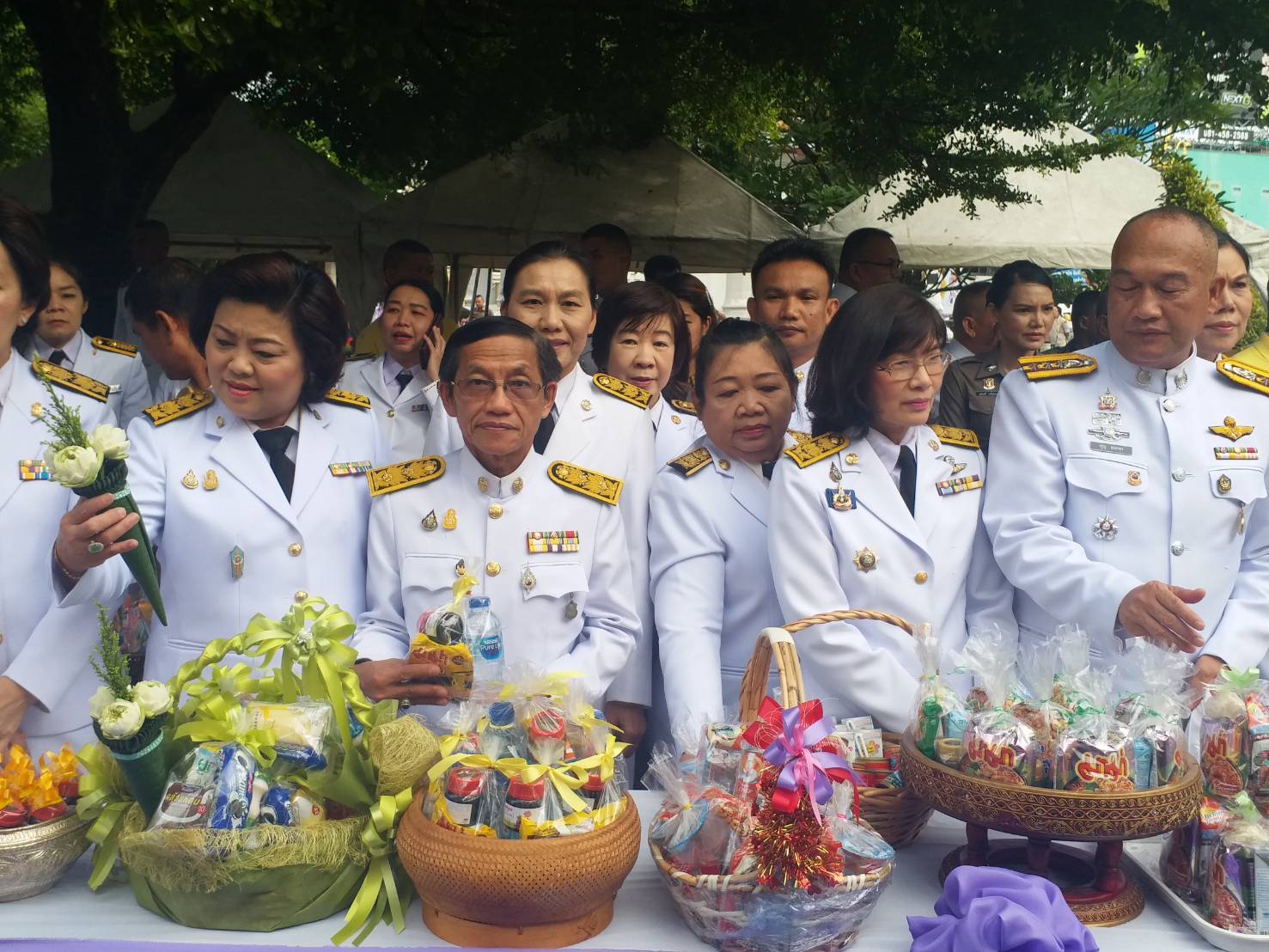 จ.ขอนแก่น จัดพิธีทำบุญตักบาตรถวายเป็นพระราชกุศล เนื่องในโอกาสเฉลิมพระชนมพรรษาสมเด็จพระนางเจ้าสุทิดา พัชรสุธาพิมลลักษณ พระบรมราชินี