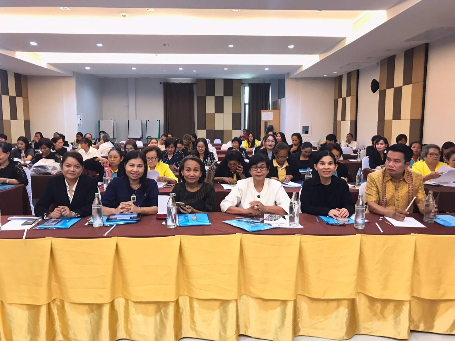 ขอนแก่น ประชุมเชิงปฏิบัติการเจ้าหน้าที่พัฒนาชุมชน และองค์กรสตรี ในการขับเคลื่อนยุทธศาสตร์กองทุนพัฒนาบทบาทสตรีจังหวัดขอนแก่น