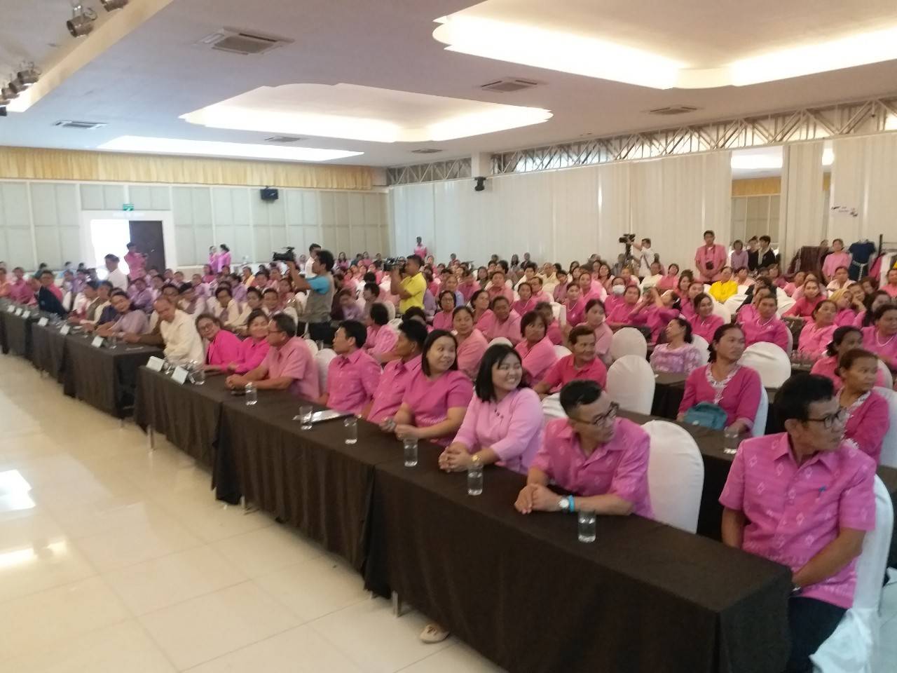 พช.ขอนแก่น ร่วมพิธีประสานความร่วมมือ โครงการ” สืบสานอนุรักษ์ศิลป์ผ้าถิ่นไทย ดำรงไว้ในแผ่นดิน” ณ จ.หนองบัวลำภ