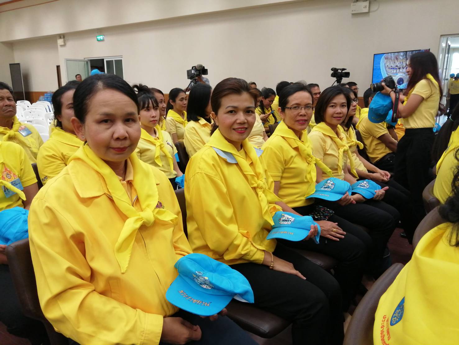 พช.ขอนแก่น ร่วมรับชมการถ่ายทอดสด พระราชพิธีเสด็จพระราชดำเนิน โดยขบวนพยุหยาตราทางชลมารค เนื่องในพระราชพิธีบรมราชาภิเษก พุทธศักราช 2562