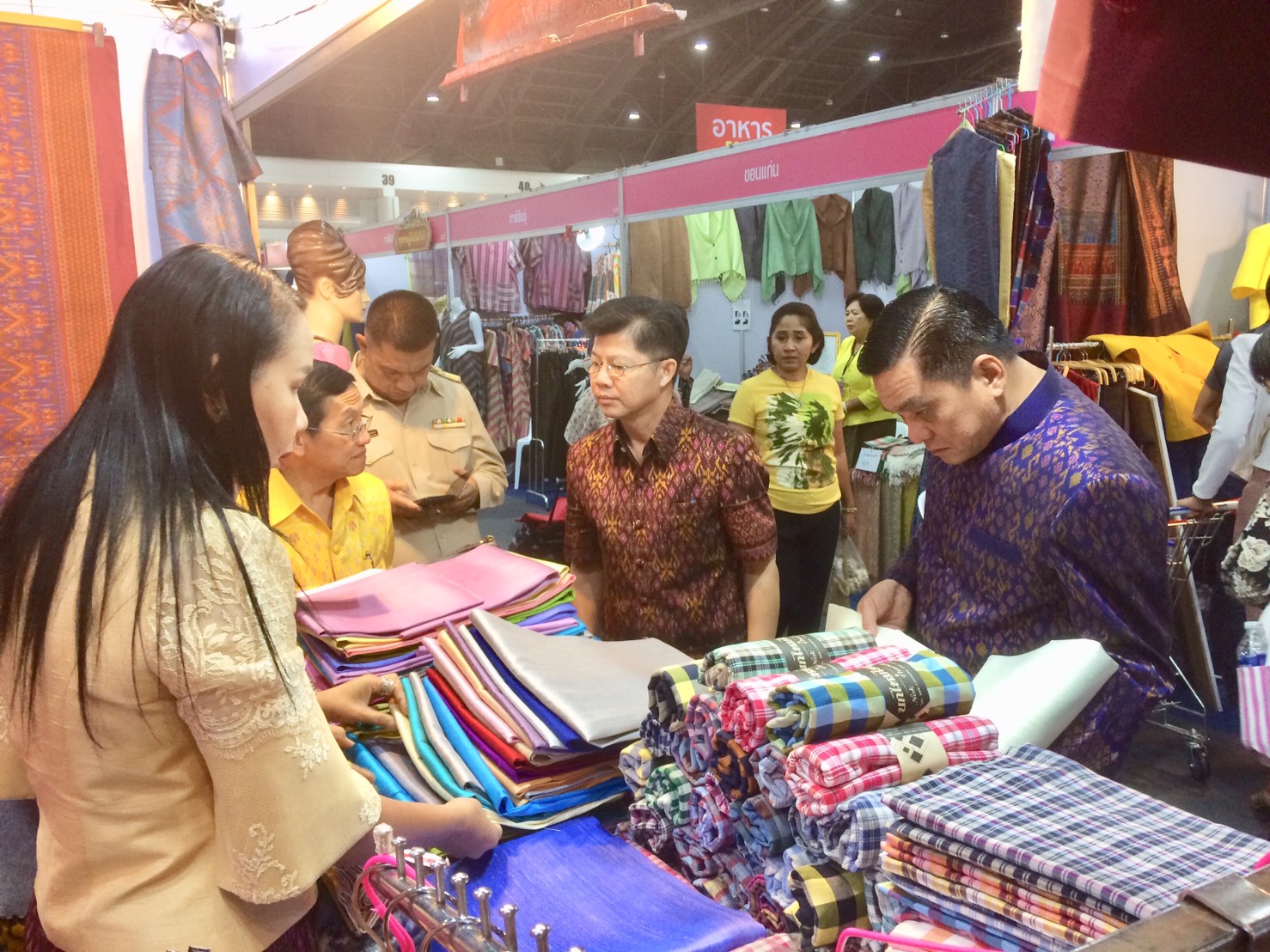 จังหวัดขอนแก่น นำผู้ประกอบการ OTOP ร่วมงาน “OTOP CITY 2019 เทศกาลของขวัญปีใหม่ ผลิตภัณฑ์ทั่วไทย รวมไว้ที่เดียว”