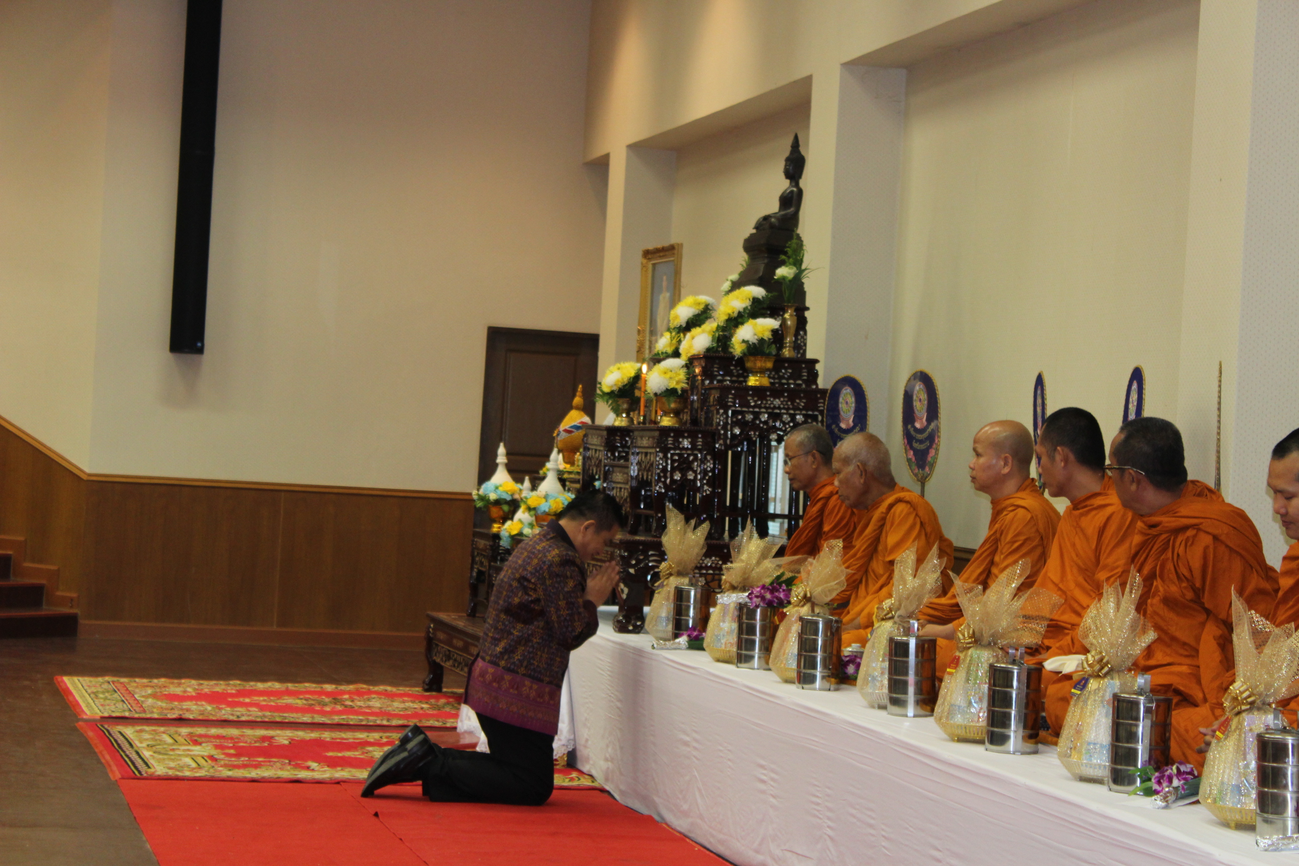 จังหวัดขอนแก่น จัดกิจกรรมครบรอบ 1 ปี ขอนแก่น : เมืองหัตถกรรมโลกแห่งผ้ามัดหมี่และพิธีลงนามบันทึกข้อตกลงความร่วมมือ (MOU) โครงการ “สืบสาน อนุรักษ์ศิลป์ ผ้าถิ่นไทย ดำรงไว้ในแผ่นดิน”
