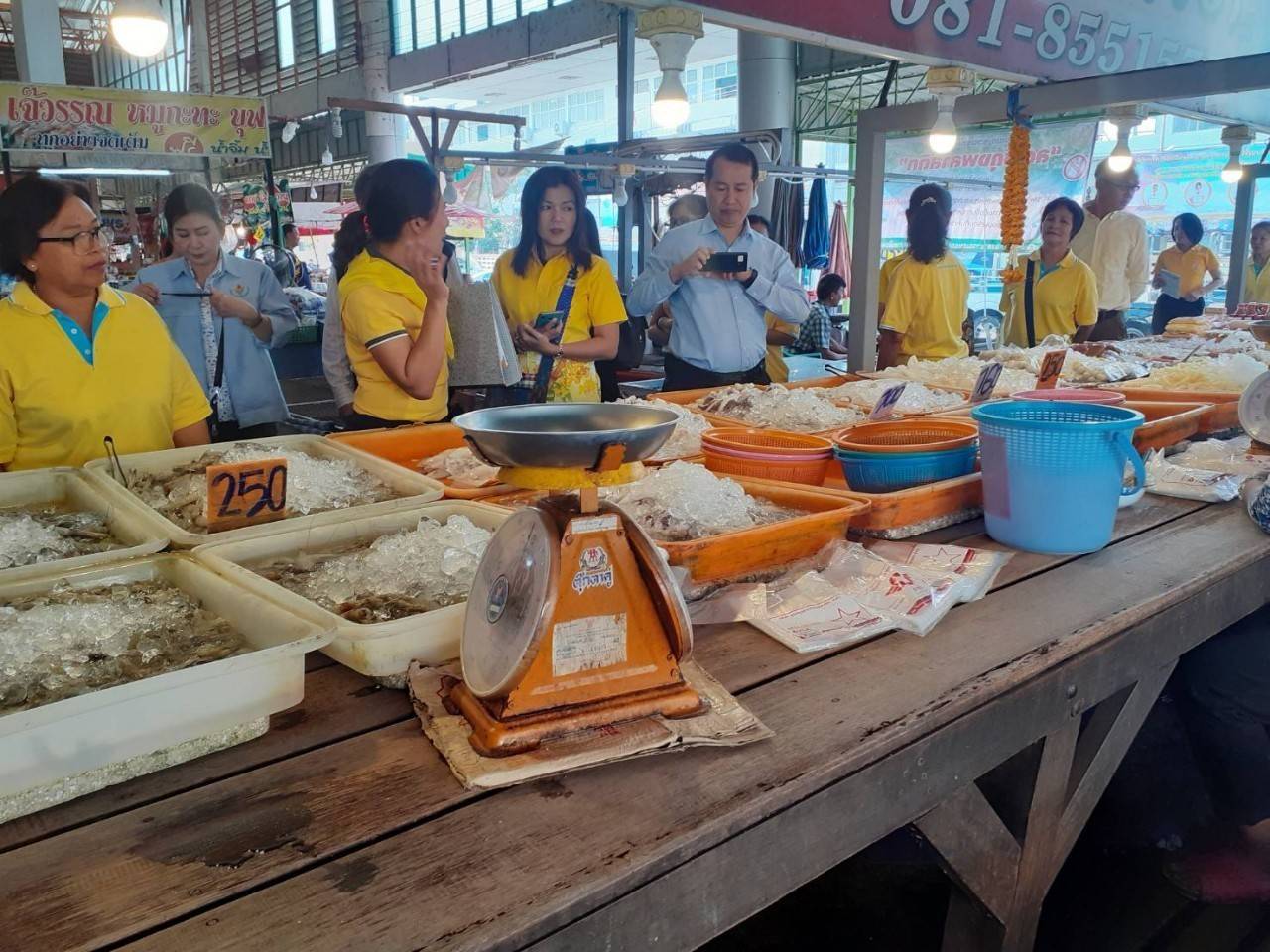 ? พช.ขอนแก่น ร่วมประเมินโครงการ “ตลาดเทศบาลทั่วไทย สะอาดถูกสุขอนามัย ถูกใจประชาชน” เพื่อมอบเป็นของขวัญปีใหม่ให้ประชาชน ประจำปี พ.ศ.2563 ?