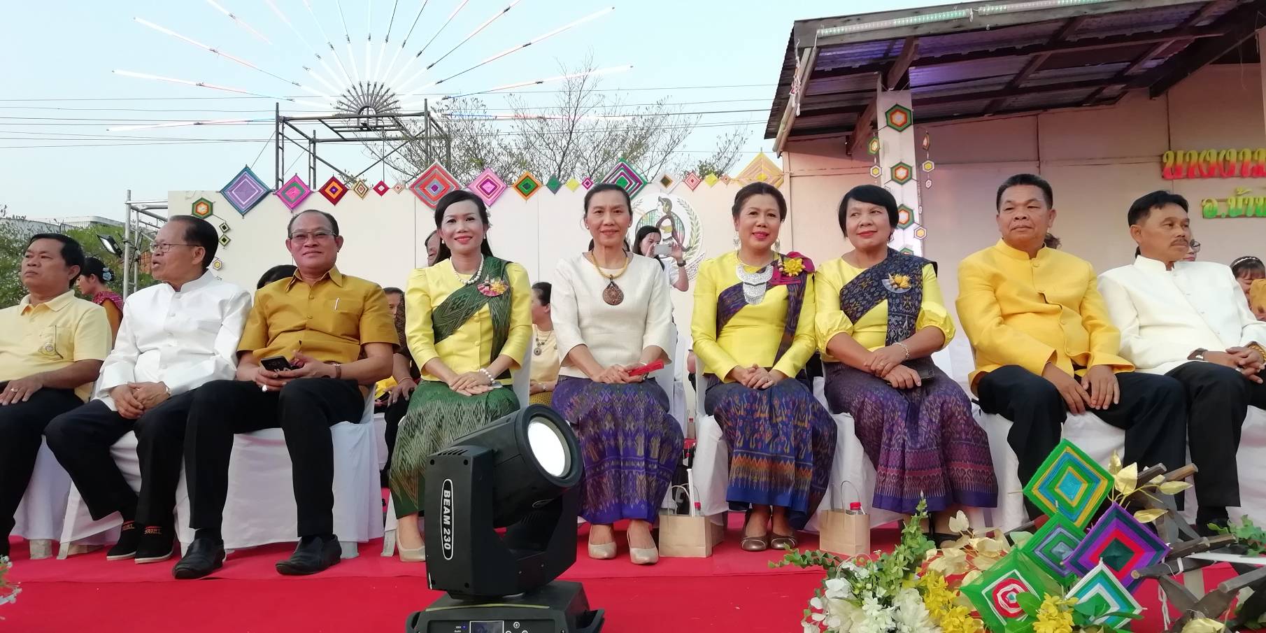 ? พิธีเปิดงาน “ประเพณีบุญกุ้มข้าวใหญ่และของดีอำเภอบ้านไผ่ ประจำปี 2563 ?