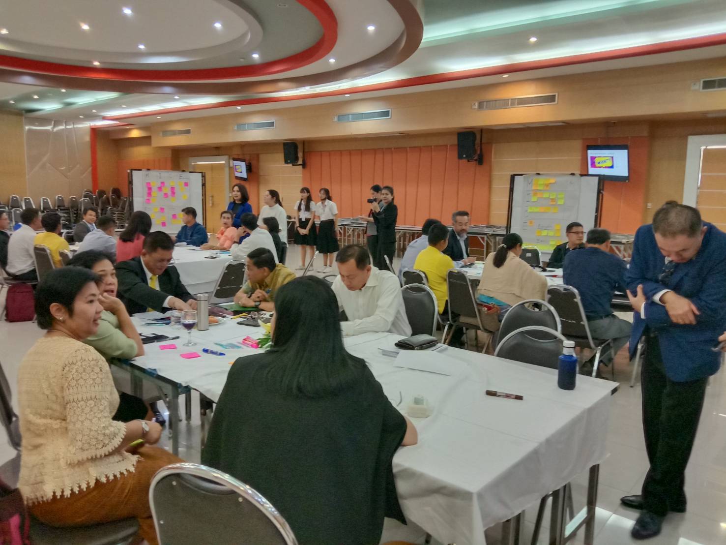 ? พช.ขอนแก่น ร่วมประชุมคณะกรรมการพัฒนาอุตสาหกรรม Mice จังหวัดขอนแก่น ?