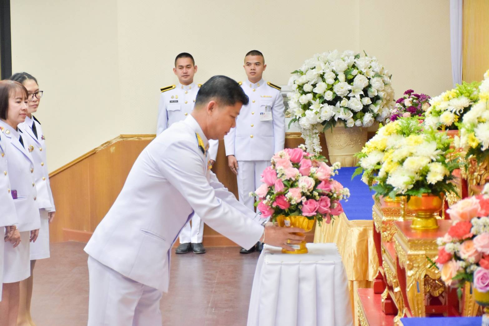 ? พช.ขอนแก่น ร่วมวางพานพุ่มดอกไม้สด ถวายเป็นราชสักการะ เนื่องในวันยุทธหัตถีของสมเด็จพระนเรศวรมหาราช ?
