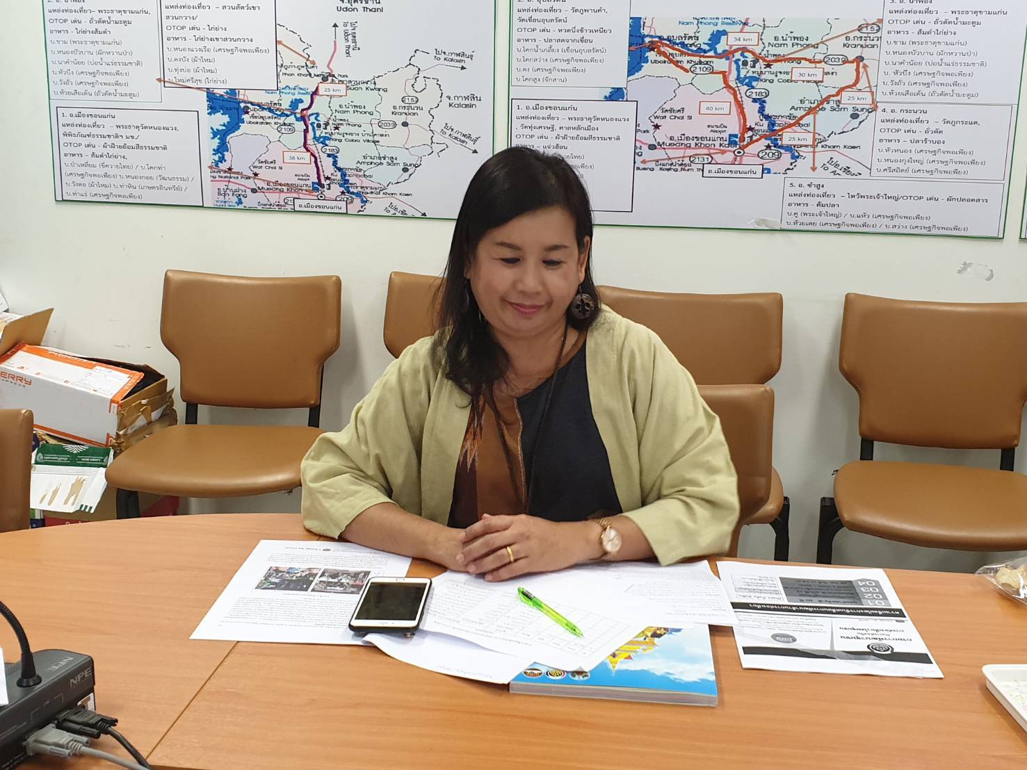 ?พช.ขอนแก่น ร่วมติดตามรับชมการประชุมทางไกล ผ่านระบบ Video Conference การดำเนินกิจกรรมตามแผนปฏิบัติงานและแผนการใช้จ่ายงบประมาณประจำปี พ.ศ. 2562 ไปพลางก่อน?