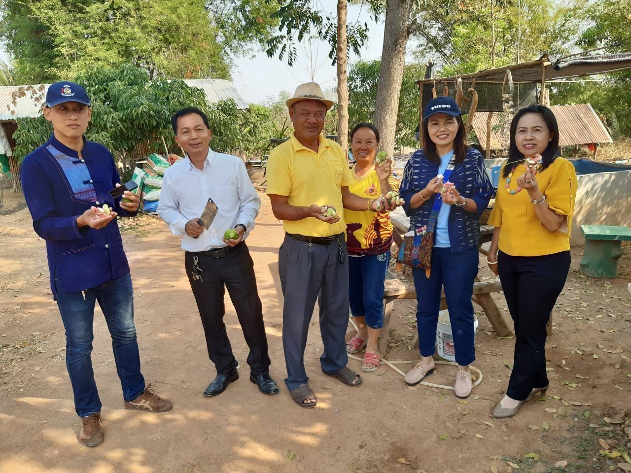 ?พช.ขอนแก่น ลงพื้นที่ติดตามการเตรียมความพร้อมครัวเรือนเป้าตามนโยบายการน้อมนำศาสตร์พระราชาสู่การปฏิบัติ “โคก หนอง นา โมเดล” ปี 2563 ?