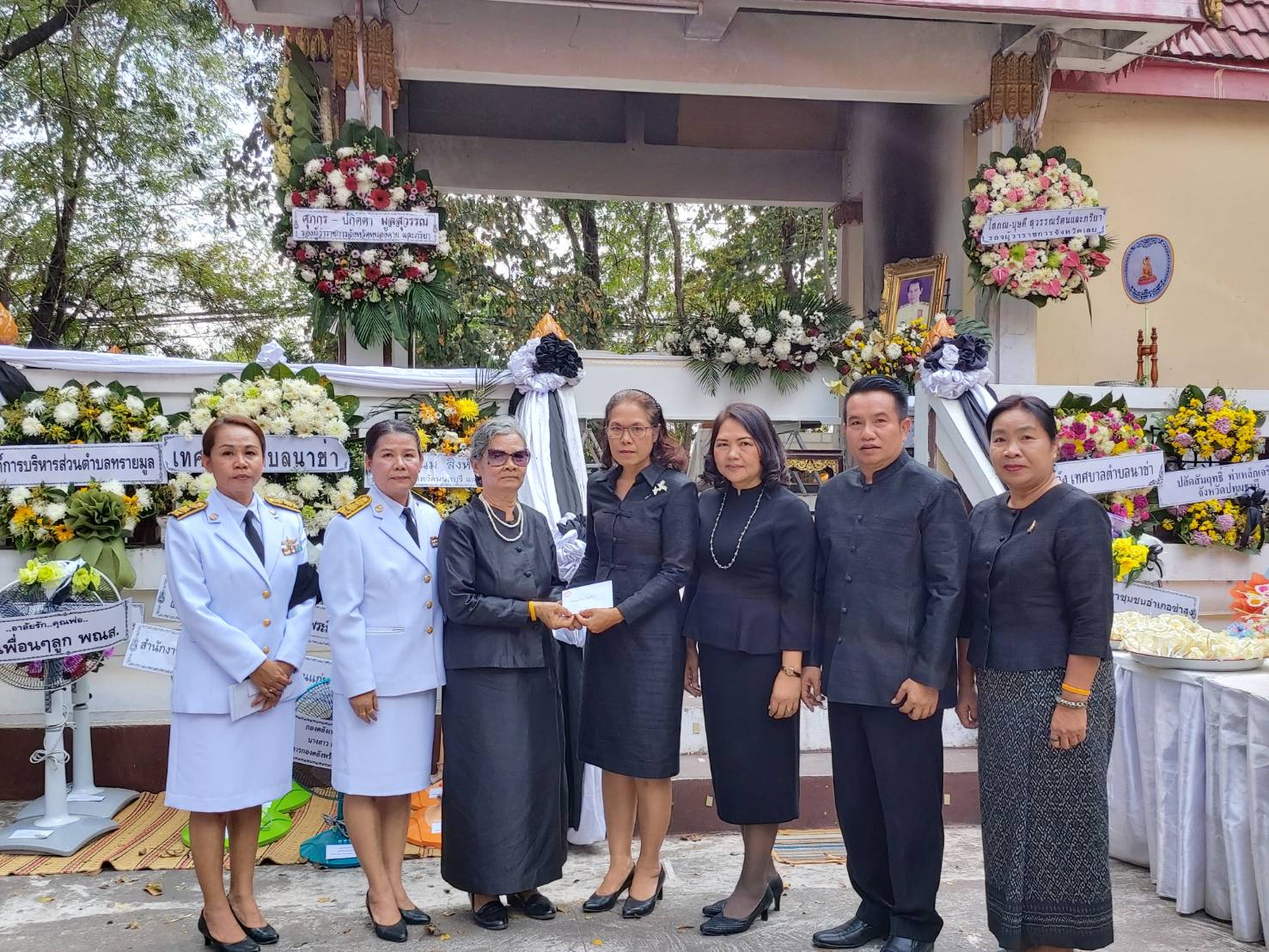 ?พช.ขอนแก่น ร่วมพิธีฌาปนกิจศพนายเมืองแมน เทพาจันทรักษ์ อดีตพัฒนาอำเภอเมืองขอนแก่น จังหวัดขอนแก่น?