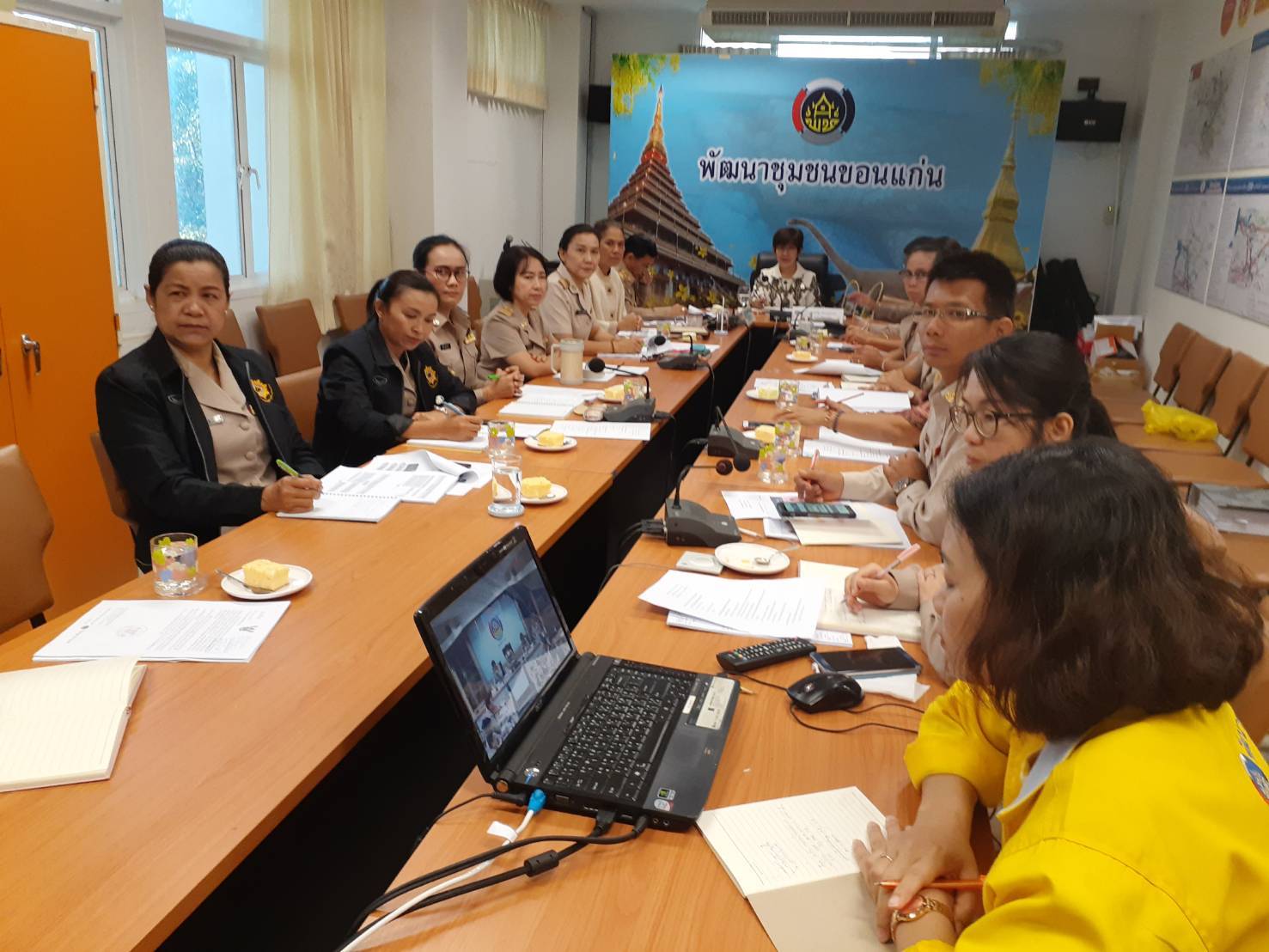 ? ผู้ตรวจราชการกรมการพัฒนาชุมชน (นางสาวชนมณัฐ รอดบุญธรรม) ร่วมรับฟังการประชุม Morning brief กรมการพัฒนาชุมชน ครั้งที่ 1/2563 ผ่าน TV พช.?