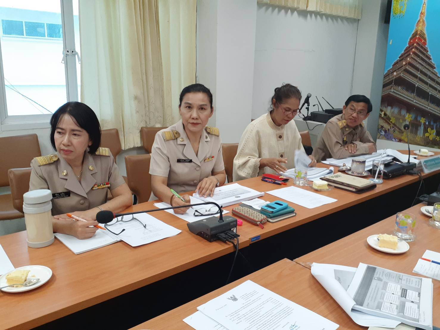 ? ผู้ตรวจราชการกรมการพัฒนาชุมชน (นางสาวชนมณัฐ รอดบุญธรรม) ร่วมรับฟังการประชุม Morning brief กรมการพัฒนาชุมชน ครั้งที่ 1/2563 ผ่าน TV พช.?
