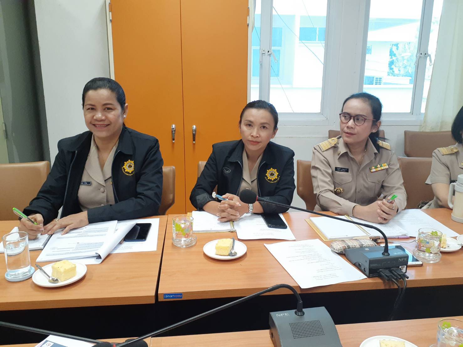 ? ผู้ตรวจราชการกรมการพัฒนาชุมชน (นางสาวชนมณัฐ รอดบุญธรรม) ร่วมรับฟังการประชุม Morning brief กรมการพัฒนาชุมชน ครั้งที่ 1/2563 ผ่าน TV พช.?