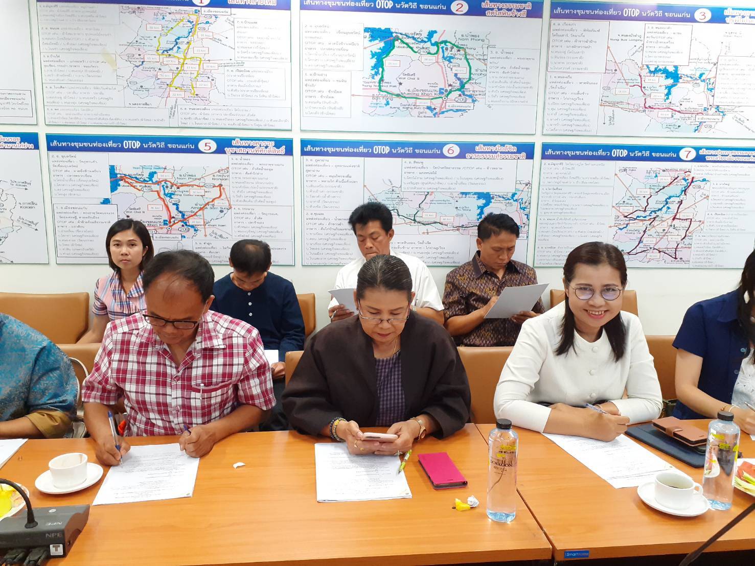 ? พช.ขอนแก่น จัดประชุมชี้แจงแนวทางการดำเนินกิจกรรมตามโครงการสร้างความมั่นคงด้านอาชีพและรายได้ตามหลักปรัชญาของเศรษฐกิจพอเพียง ?