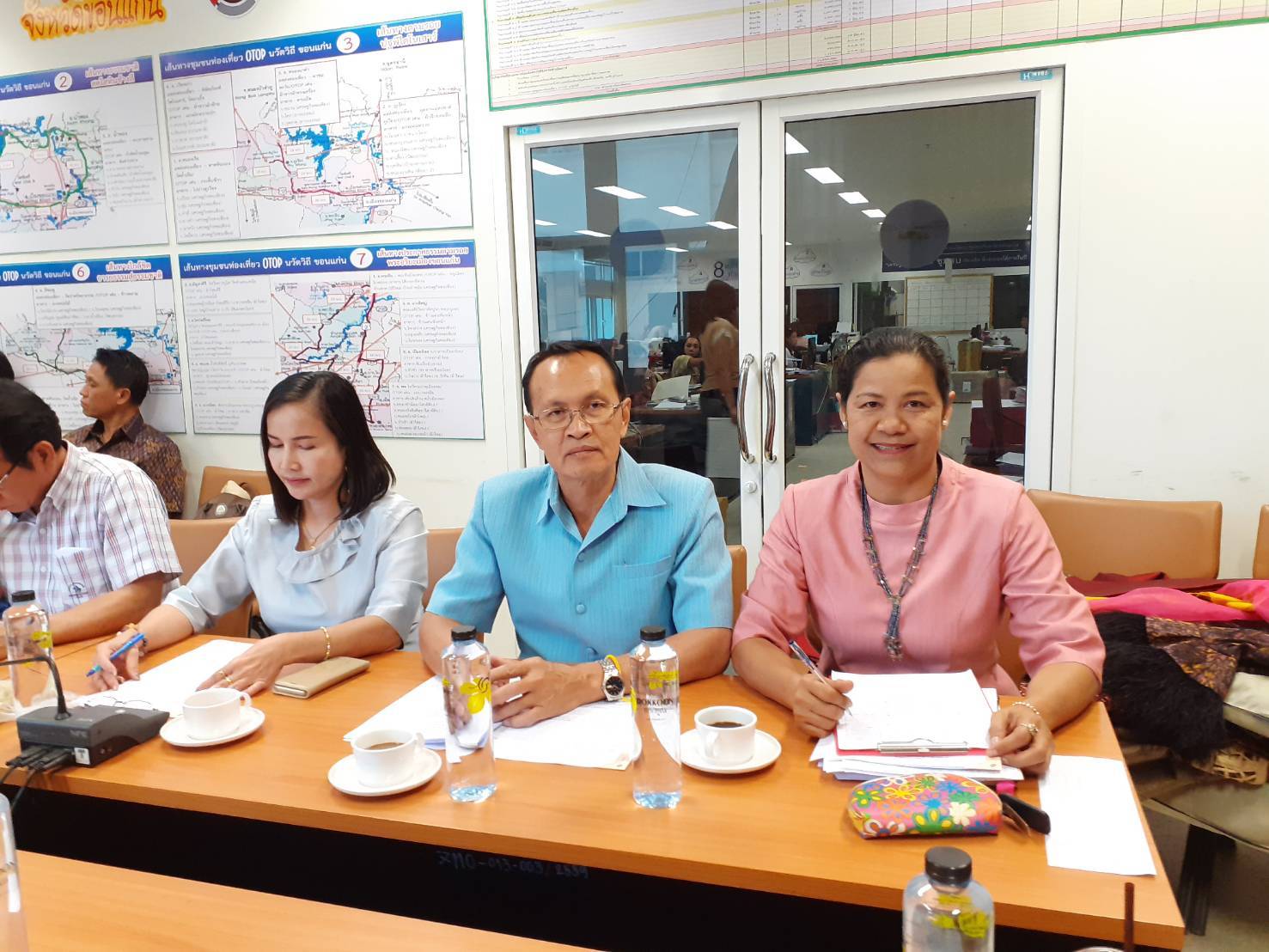 ? พช.ขอนแก่น จัดประชุมชี้แจงแนวทางการดำเนินกิจกรรมตามโครงการสร้างความมั่นคงด้านอาชีพและรายได้ตามหลักปรัชญาของเศรษฐกิจพอเพียง ?