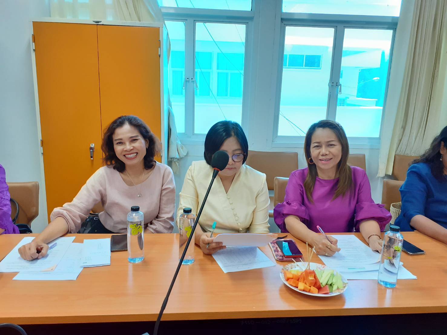 ? พช.ขอนแก่น จัดประชุมชี้แจงแนวทางการดำเนินกิจกรรมตามโครงการสร้างความมั่นคงด้านอาชีพและรายได้ตามหลักปรัชญาของเศรษฐกิจพอเพียง ?