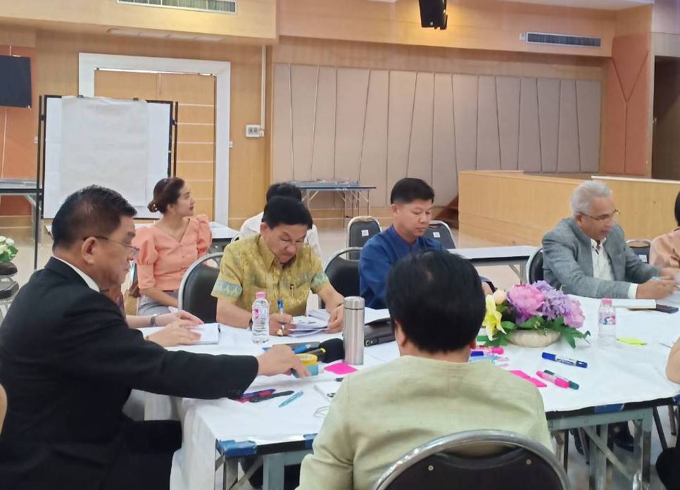 ? พช.ขอนแก่น ร่วมประชุมหน่วยงาน/องค์กรที่เกี่ยวข้อง เพื่อเตรียมความพร้อมการจัดกิจกรรม “ครบรอบ 2 ปี ขอนแก่น : เมืองหัตถกรรมโลกแห่งผ้ามัดหมี่ ปี 2563 ?