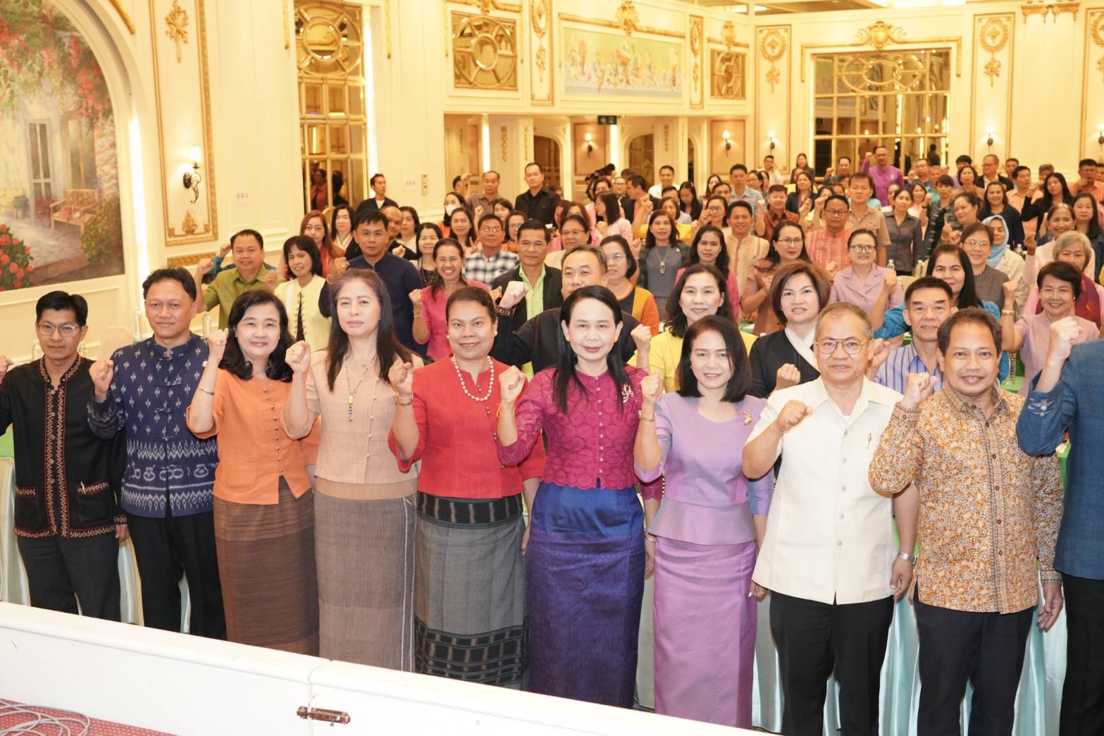 ? พช.ขอนแก่น : ร่วมประชุมเชิงปฏิบัติการการดำเนินงานตามมาตรการปรับปรุงประสิทธิภาพในการปฏิบัติราชการ ประจำปีงบประมาณ พ.ศ. 2563 ?