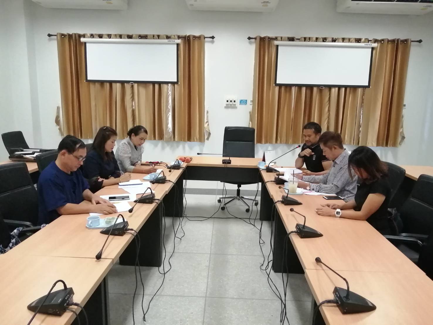 ? พช.ขอนแก่น : ร่วมประชุมโครงการนักการตลาดรุ่นใหม่เพื่อสังคม  ?