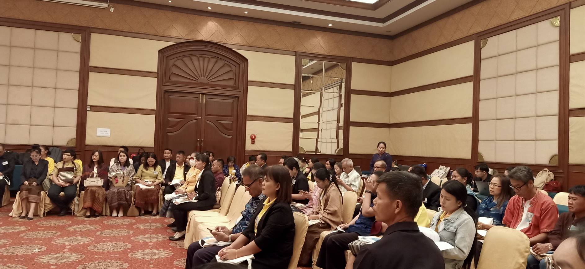 ? พช.ขอนแก่น : ร่วมประชุมเชิงปฏิบัติการ “เตรียมทีมปฏิบัติการแก้ไขปัญหาความยากจนระดับอำเภอ” รุ่นที่ 1 ?