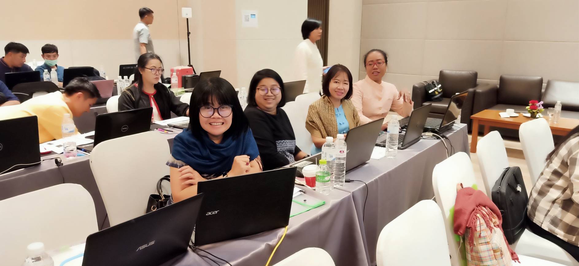 ? พช.ขอนแก่น : ร่วมประชุมโครงการสนับสนุนการจัดทำแผนและประสานแผนพัฒนาในระดับพื้นที่ กิจกรรมที่ 1 พัฒนาบุคลากรด้านการจัดทำสารสนเทศเพื่อการพัฒนาคุณภาพชีวิต (ครู ก) ?