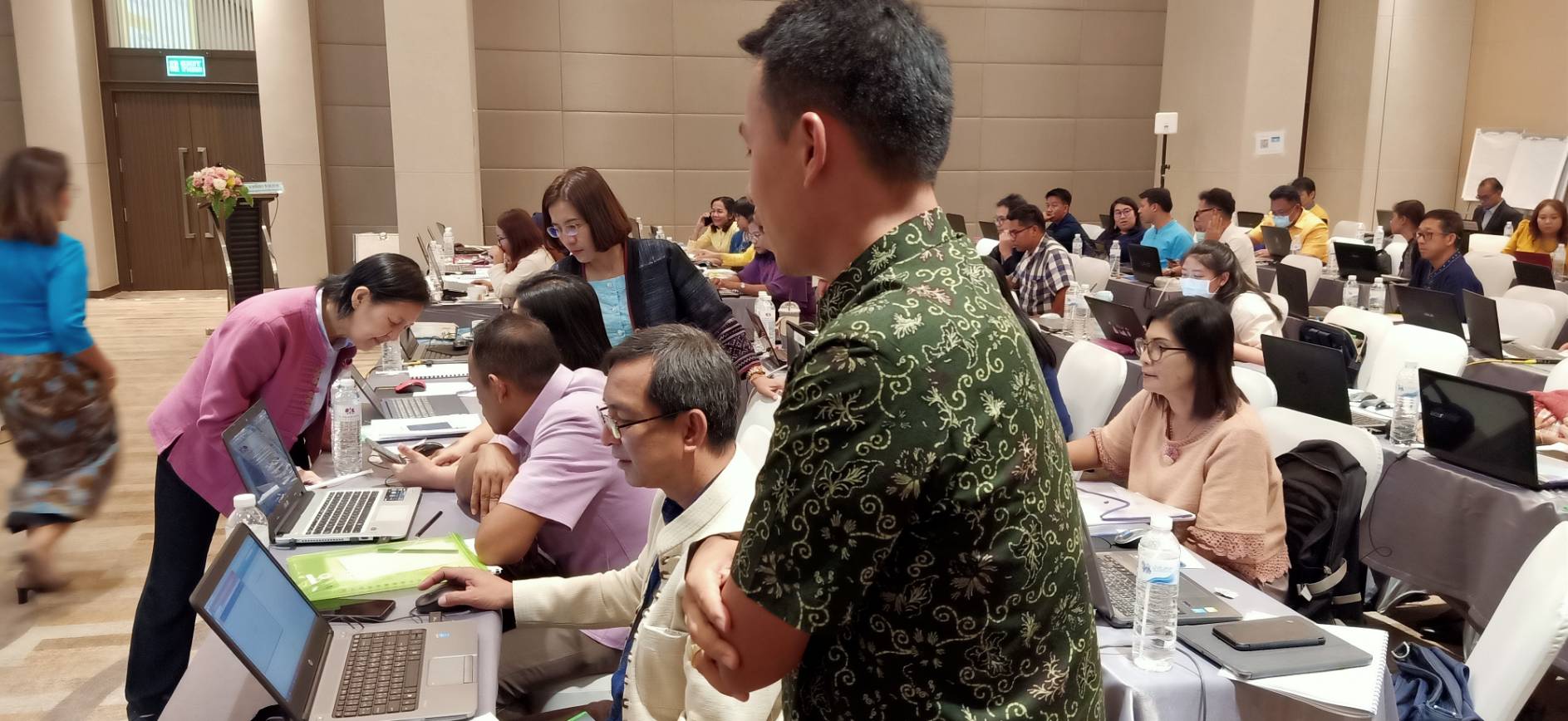 ? พช.ขอนแก่น : ร่วมประชุมโครงการสนับสนุนการจัดทำแผนและประสานแผนพัฒนาในระดับพื้นที่ กิจกรรมที่ 1 พัฒนาบุคลากรด้านการจัดทำสารสนเทศเพื่อการพัฒนาคุณภาพชีวิต (ครู ก) ?