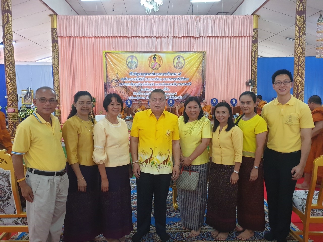 ? พช.ขอนแก่น : ร่วมพิธีเจริญพระพุทธมนต์ถวายพระพรชัยมงคลแด่ สมเด็จพระนางเจ้าสิริกิติ์ พระบรมราชินีนาถ พระบรมราชชนนีพันปีหลวง พระบาทสมเด็จพระวชิรเกล้าเจ้าอยู่หัว และสมเด็จพระนางเจ้าฯ พระบรมราชินี ประจำปีพุทธศักราช 2563 ?