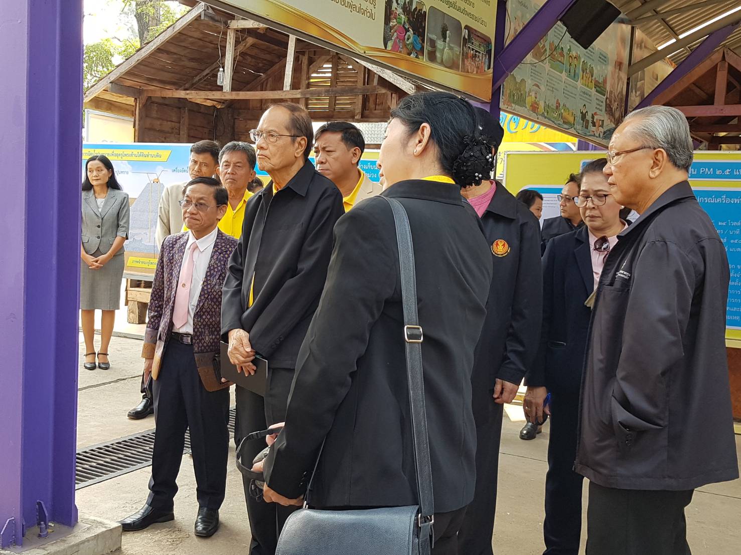 ? พช.ขอนแก่น ร่วมต้อนรับและแลกเปลี่ยนข้อคิดเห็นกับคณะกรรมาธิการแก้ปัญหาความยากจนและลดความเหลื่อมล้ำ วุฒิสภา ?