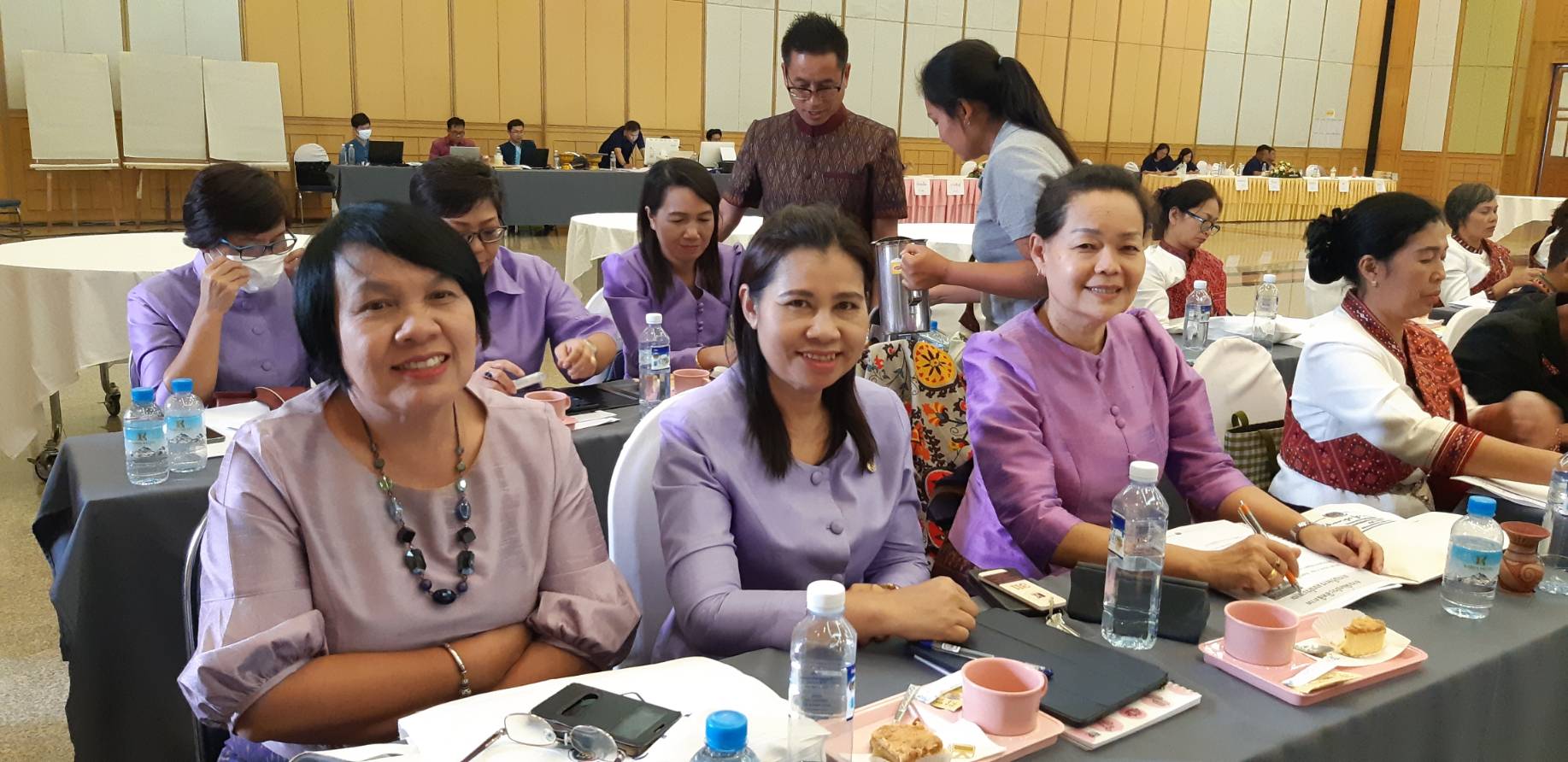 ? พช.ขอนแก่น : ร่วมโครงการประชุมเชิงปฏิบัติการการตรวจติดตามผลการดำเนินงานของหน่วยรับ ตรวจ รายไตรมาส ครั้งที่ 1/2563 เขตตรวจราชการกลุ่มจังหวัดภาคตะวันออกเฉียงเหนือ ตอนบน 1,2 และตอนกลาง ?