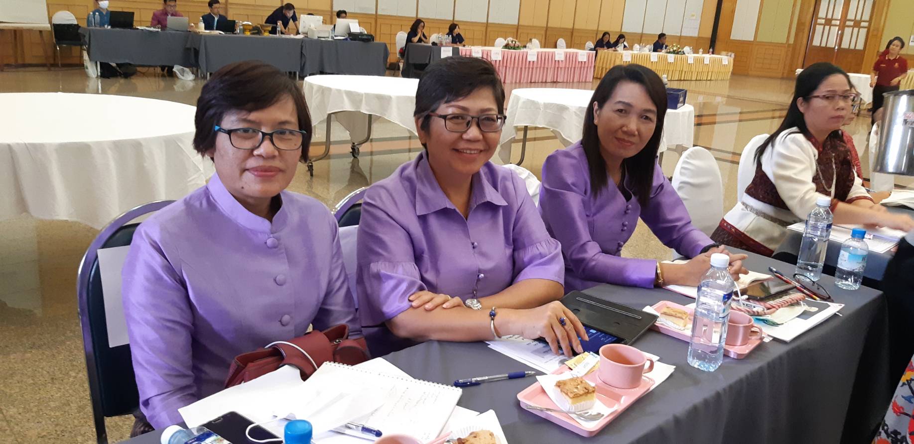 ? พช.ขอนแก่น : ร่วมโครงการประชุมเชิงปฏิบัติการการตรวจติดตามผลการดำเนินงานของหน่วยรับ ตรวจ รายไตรมาส ครั้งที่ 1/2563 เขตตรวจราชการกลุ่มจังหวัดภาคตะวันออกเฉียงเหนือ ตอนบน 1,2 และตอนกลาง ?