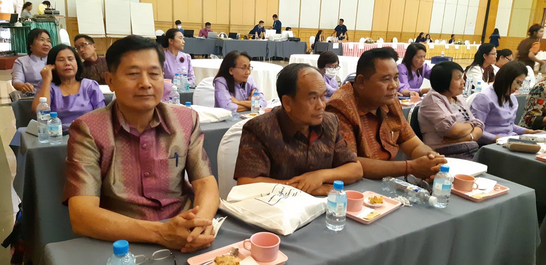 ? พช.ขอนแก่น : ร่วมโครงการประชุมเชิงปฏิบัติการการตรวจติดตามผลการดำเนินงานของหน่วยรับ ตรวจ รายไตรมาส ครั้งที่ 1/2563 เขตตรวจราชการกลุ่มจังหวัดภาคตะวันออกเฉียงเหนือ ตอนบน 1,2 และตอนกลาง ?