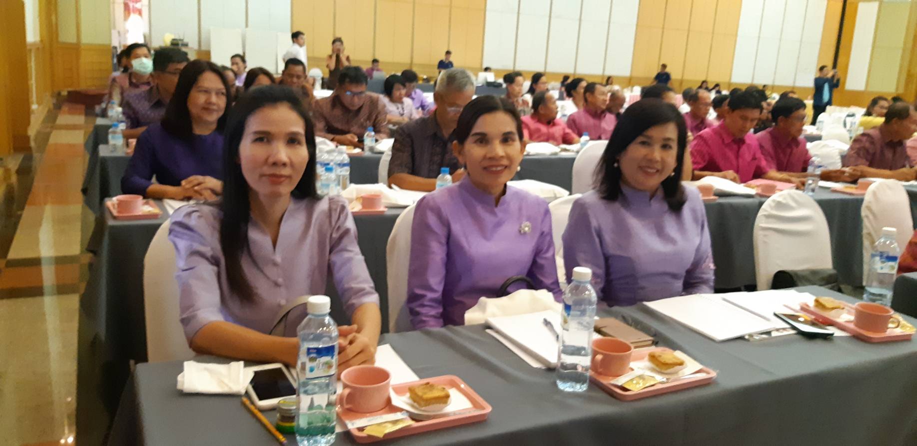 ? พช.ขอนแก่น : ร่วมโครงการประชุมเชิงปฏิบัติการการตรวจติดตามผลการดำเนินงานของหน่วยรับ ตรวจ รายไตรมาส ครั้งที่ 1/2563 เขตตรวจราชการกลุ่มจังหวัดภาคตะวันออกเฉียงเหนือ ตอนบน 1,2 และตอนกลาง ?