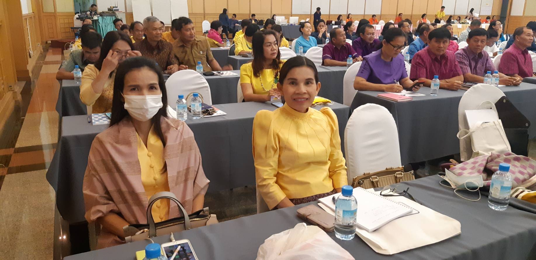 ? พช.ขอนแก่น : ร่วมโครงการประชุมเชิงปฏิบัติการการตรวจติดตามผลการดำเนินงานของหน่วยรับ ตรวจ รายไตรมาส ครั้งที่ 1/2563 เขตตรวจราชการกลุ่มจังหวัดภาคตะวันออกเฉียงเหนือ ตอนบน 1,2 และตอนกลาง (วันที่สอง) ?